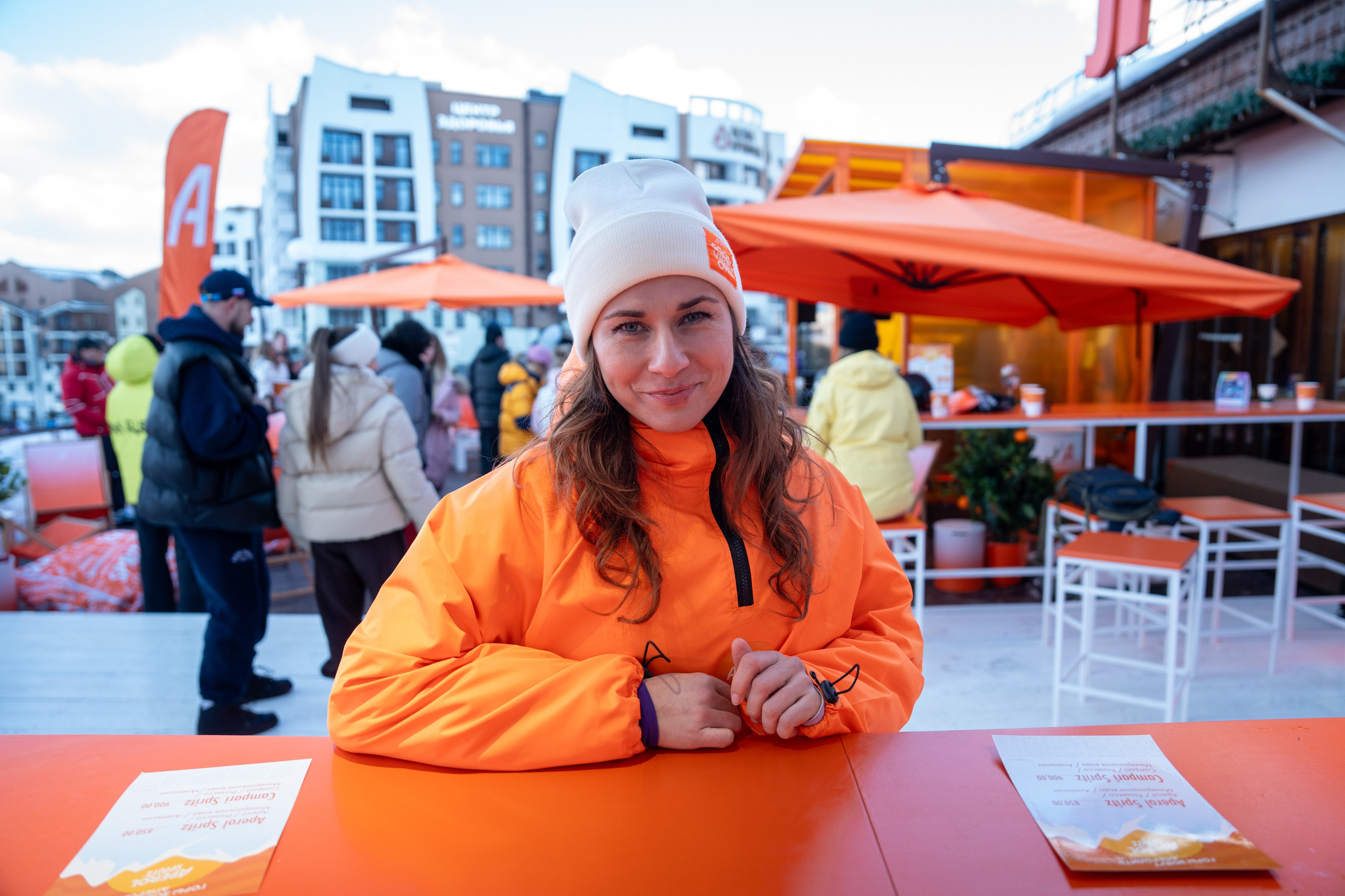 Фотоотчет партнерской интеграции Aperol Spritz на Роза Фест 2025. Репортажный фотограф в Красной Поляне и Сочи Павлюченко Екатерина