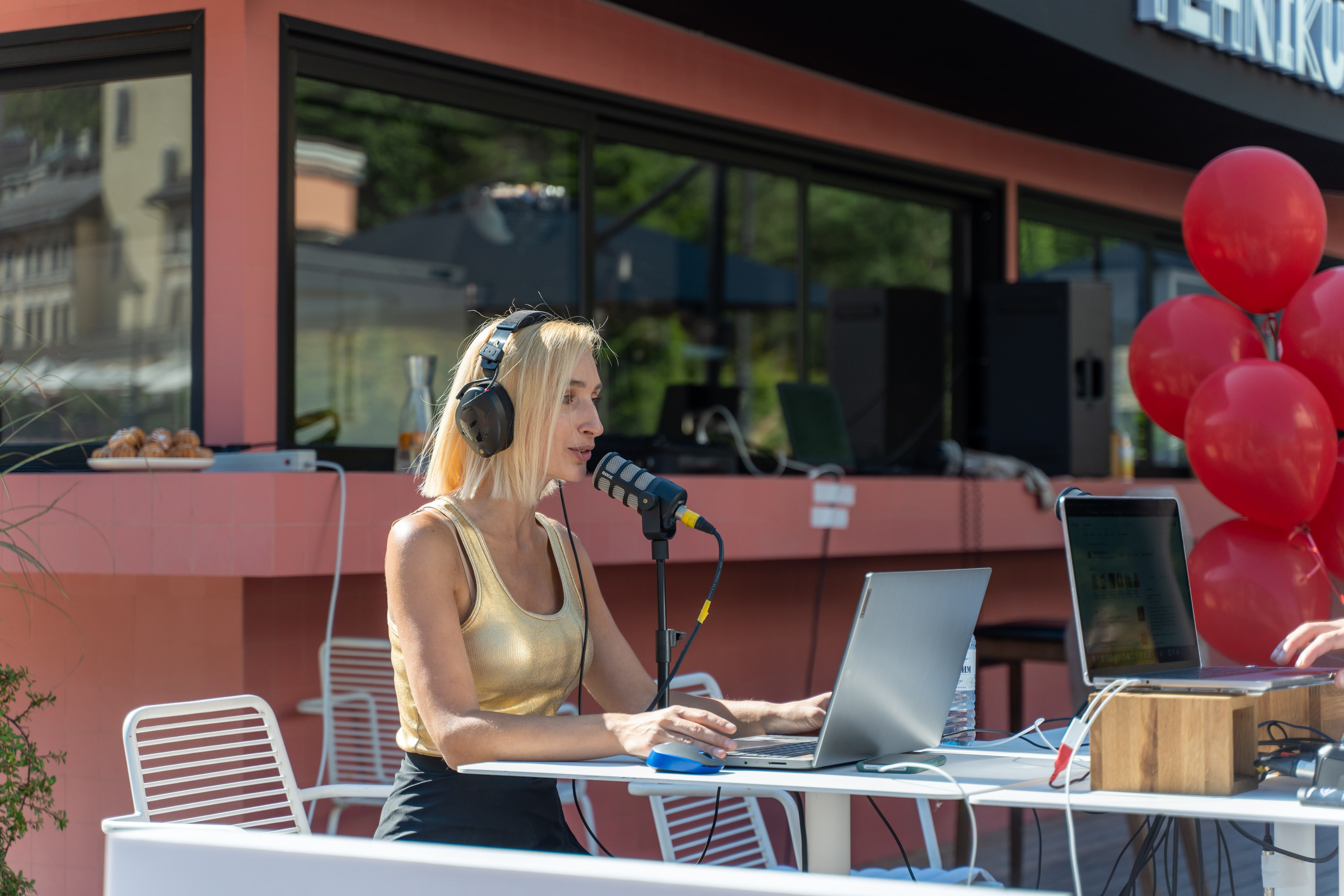 Радио Макс FM в Техникуме на курорте Роза Хутор. Репортажный фотограф в Красной Поляне и Сочи Павлюченко Екатерина