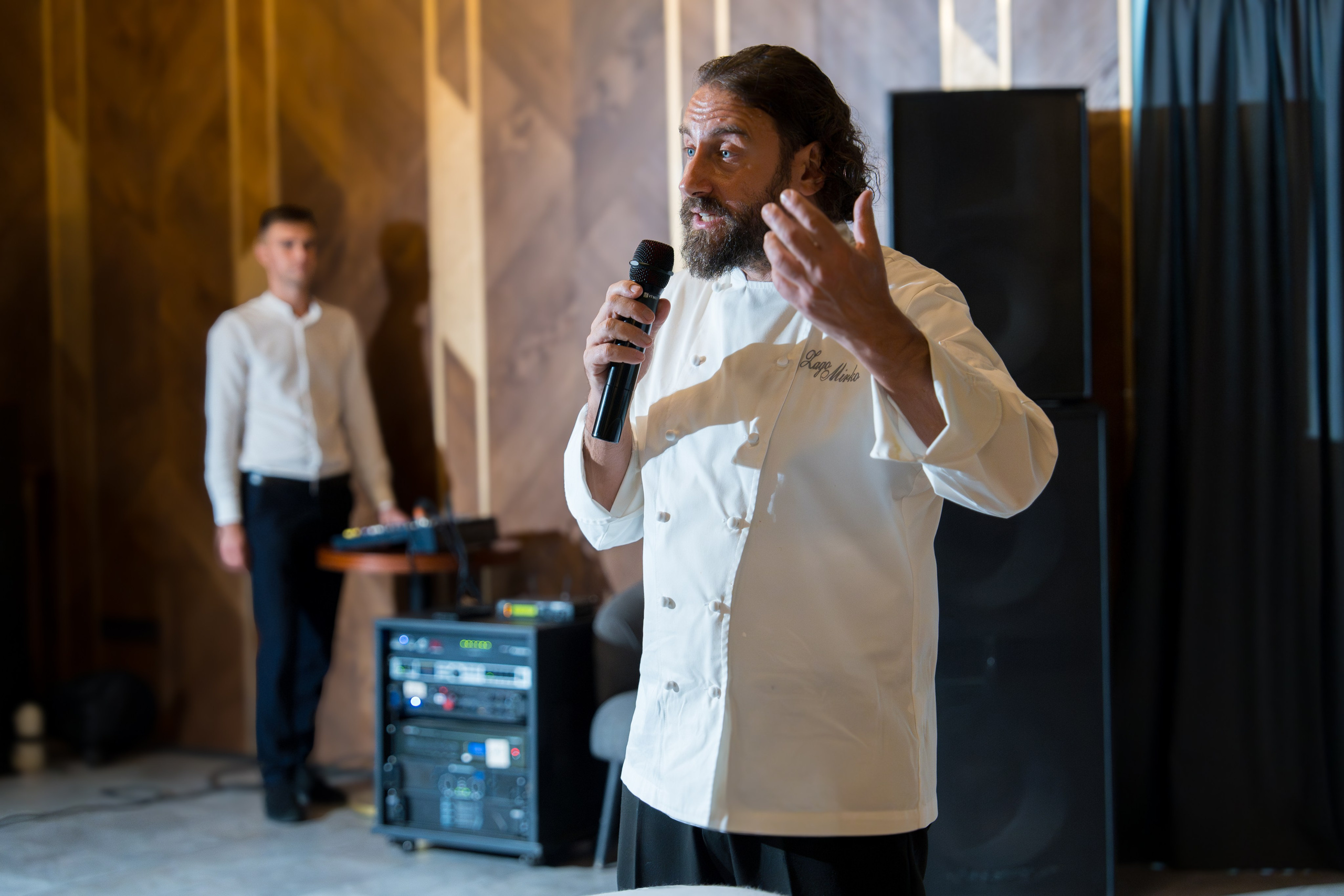 Гастрономический ужин «Лесная Италия» с Мирко Дзаго в ресторане RiverSide. Репортажный фотограф в Красной Поляне и Сочи Павлюченко Екатерина