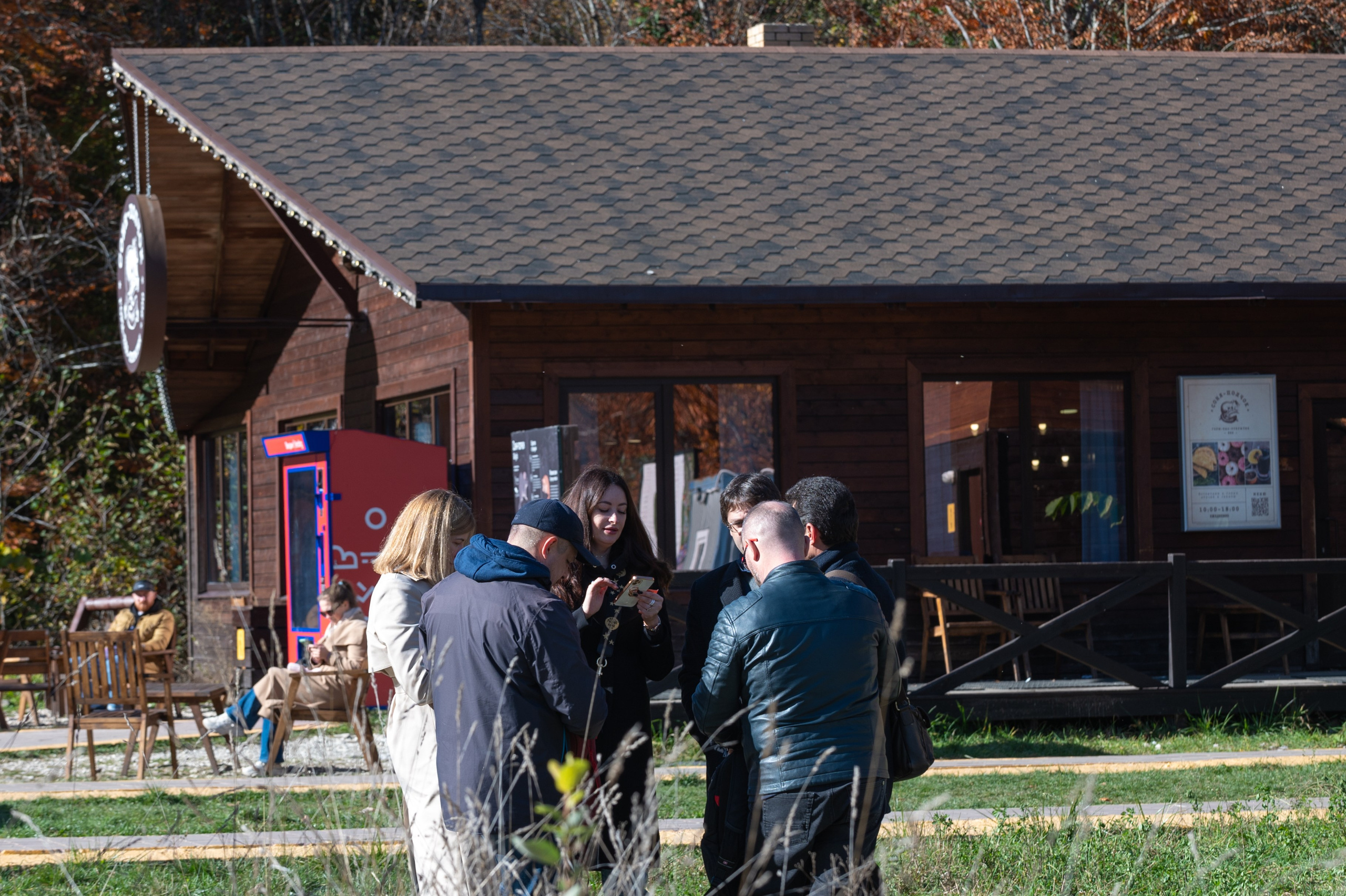 Mice мероприятие — прогулка на водопад Поликаря на курорте Красная Поляна. Репортажный фотограф в Красной Поляне и Сочи Павлюченко Екатерина