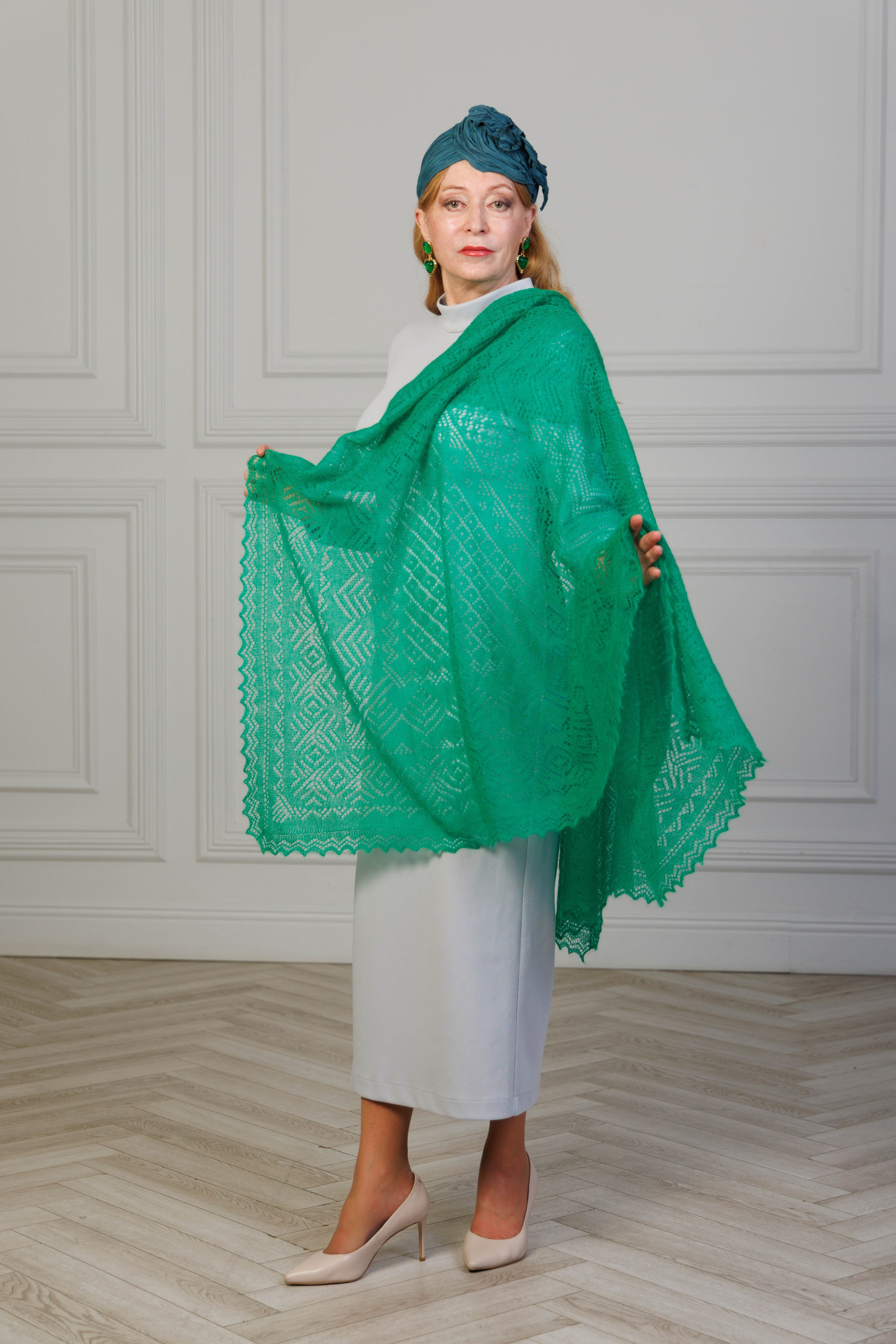 Фотосессия для аукциона, 2025. Коллекционер и искусствовед Олеся Ястребова