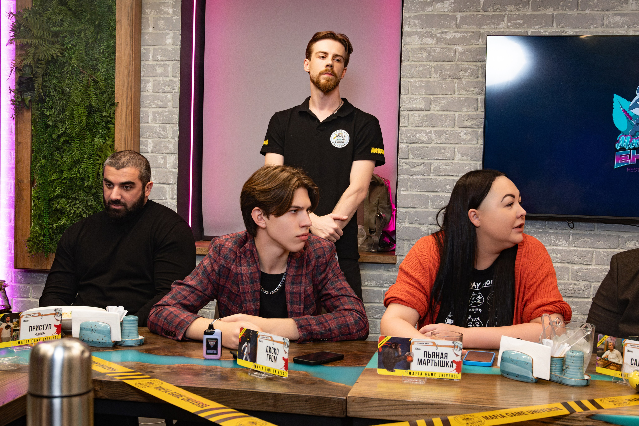 Репортаж на турнире по игре Мафия в «Мятном еноте». Фотограф мероприятий в Москве
