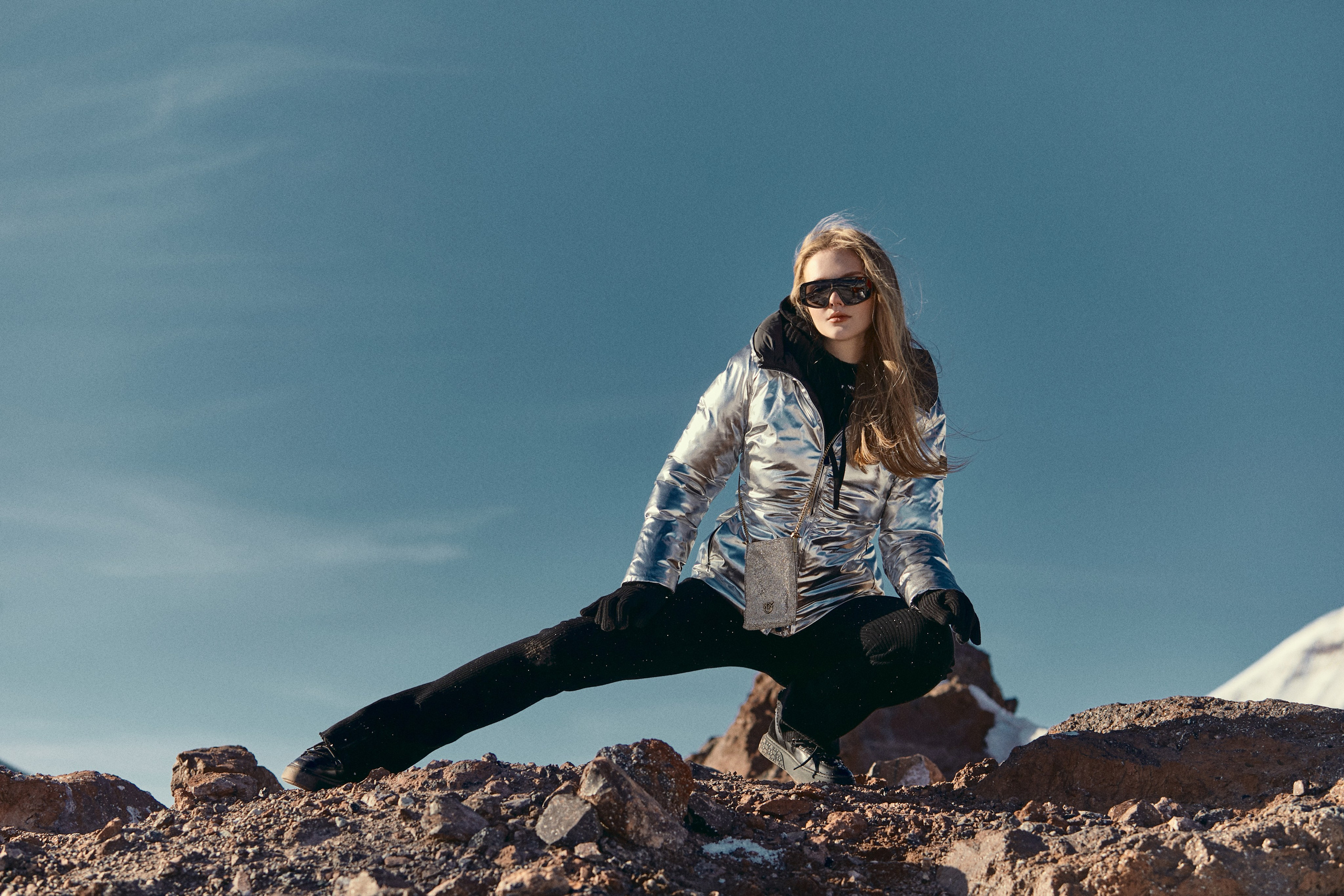 Съемка для бренда одежды в горах под ключ. Фотограф Продюсер в горах КБР / Москва  Нальчик Горы