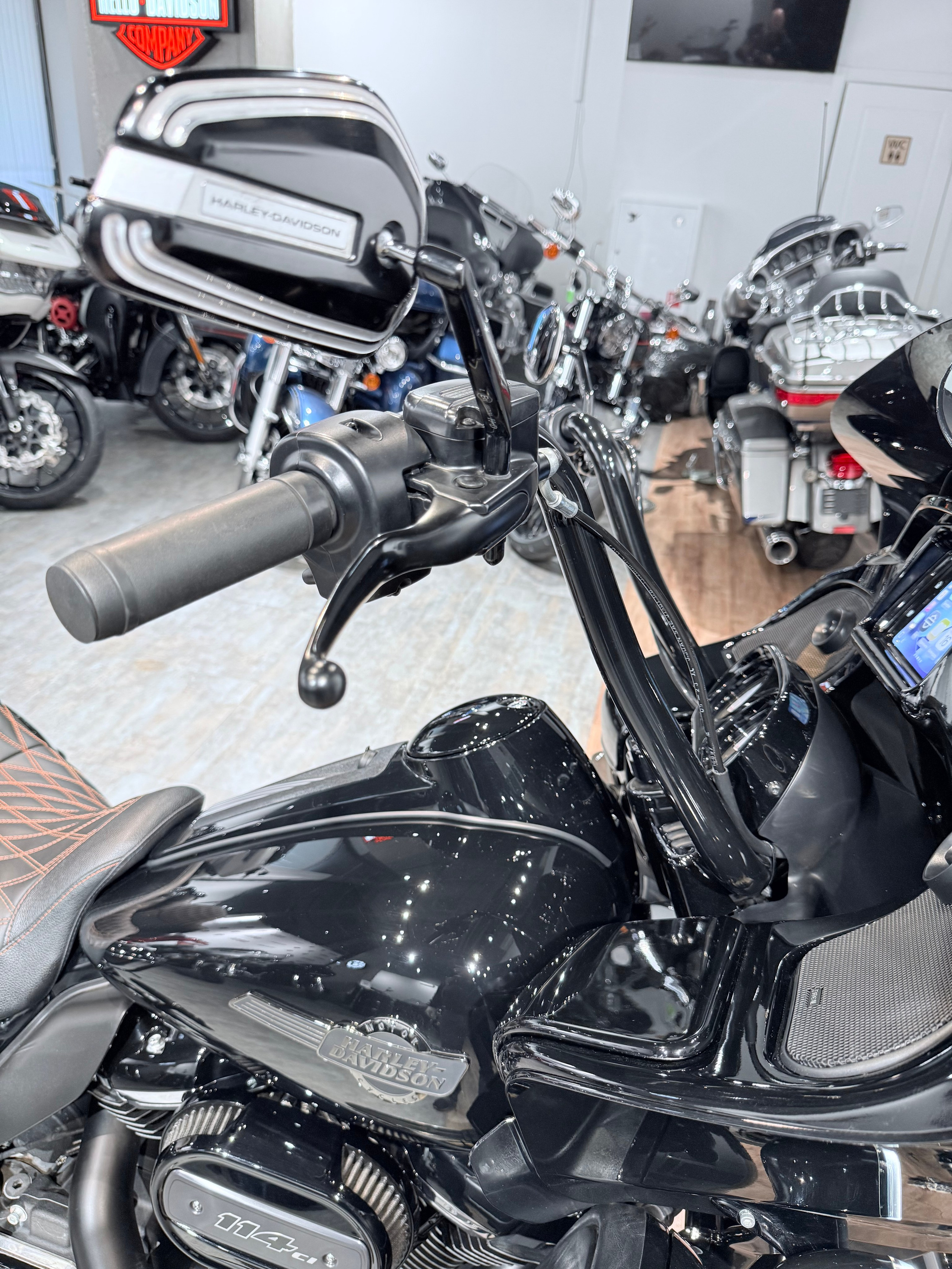 2023 Road Glide Limited. Hello Davidson, Москва. Только хорошие мотоциклы…