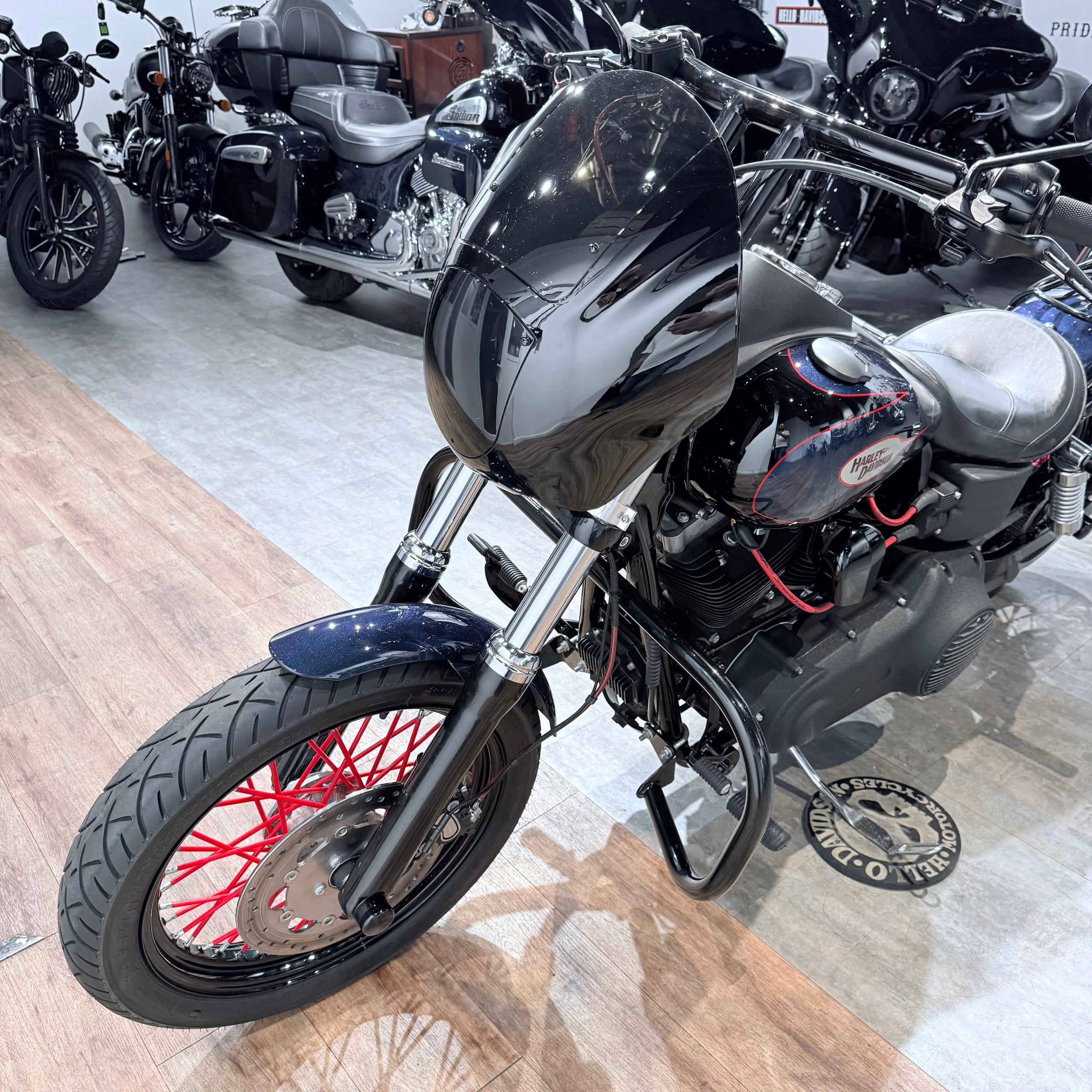 2013 Street Bob АВS Сlub-Style Blue. Hello Davidson, Москва. Только хорошие мотоциклы…