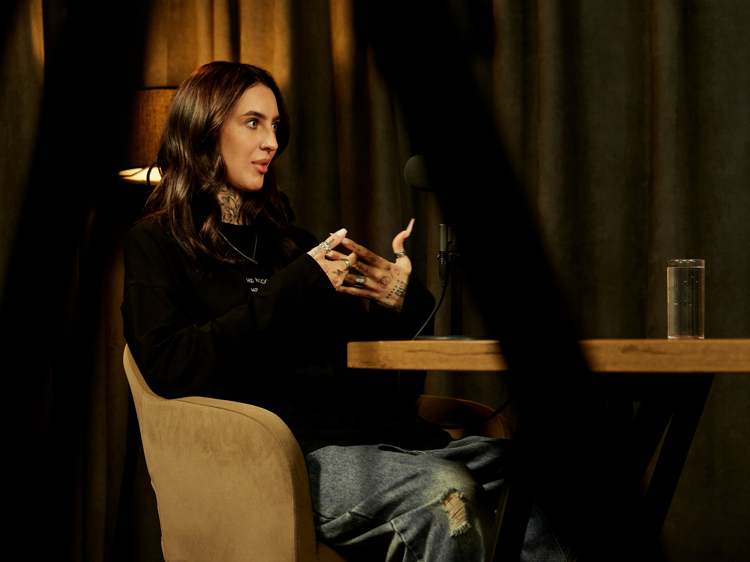 Podcast yanastasias х naddie_armastus backstage. Портретный фотограф в Москве