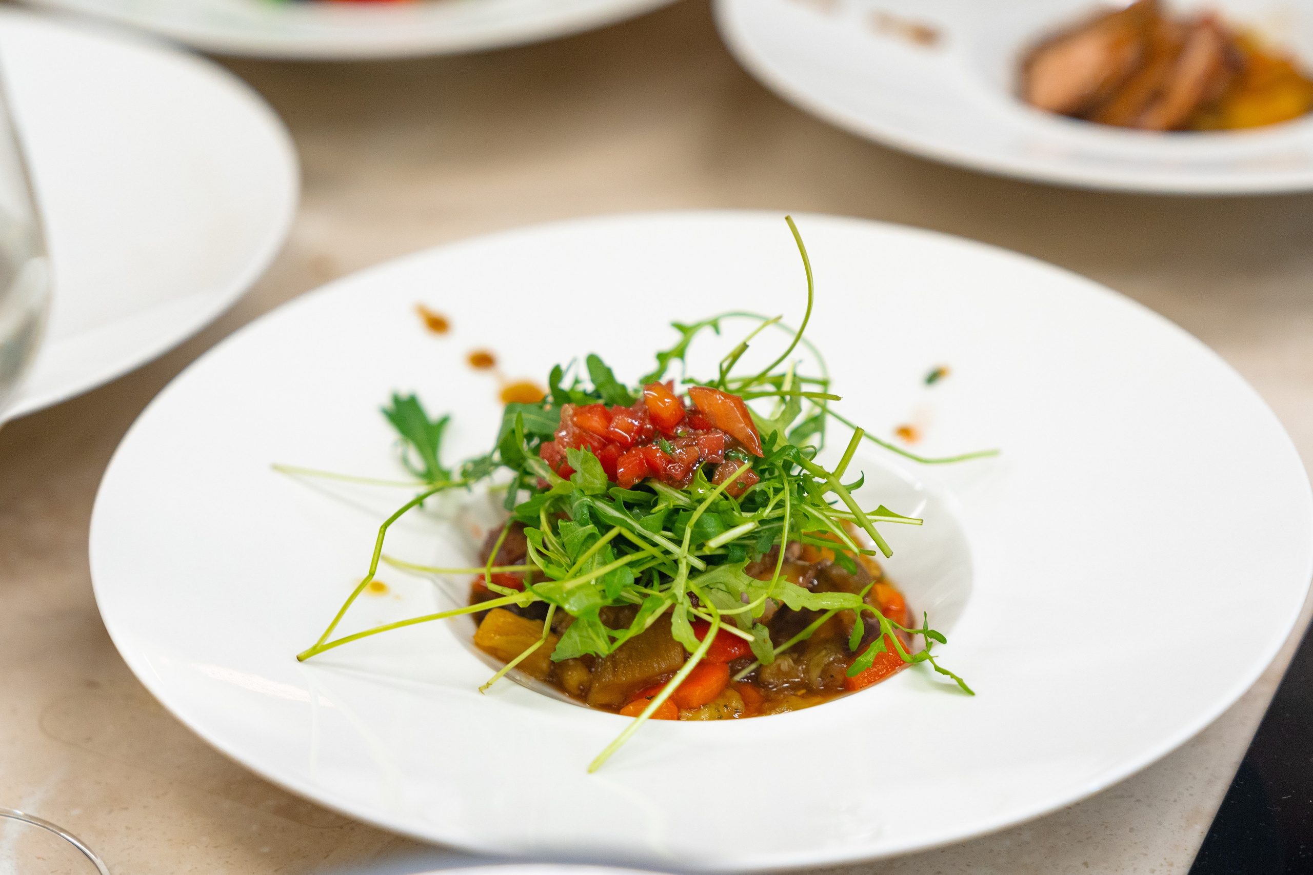 NOVIKOV SCHOOL — Умами зал. Фотограф Никита Комаров