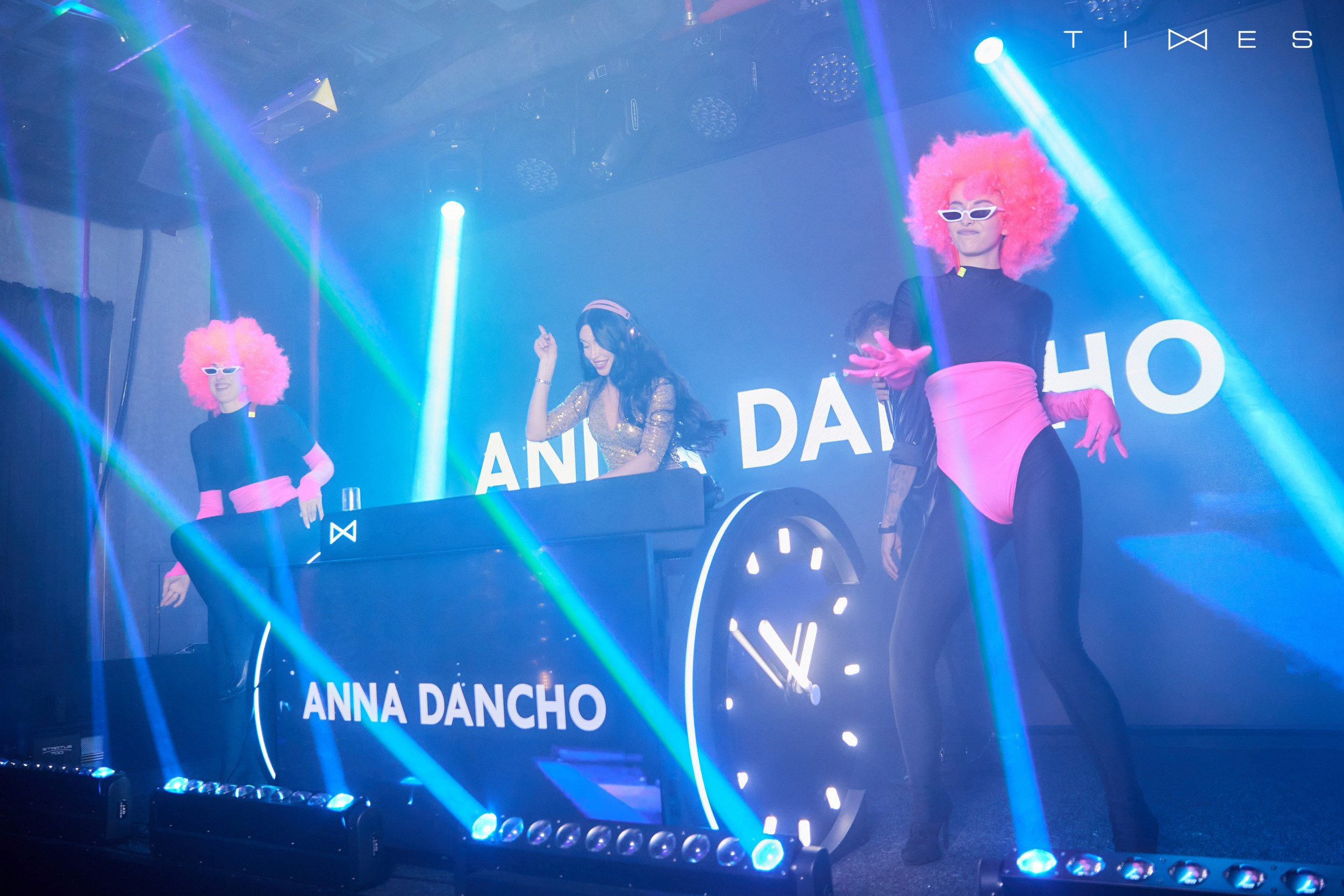 Профессиональная фотосъёмка в ночных клубах Донецка и Макеевки. Фотограф Татаринов Андрей (Донецк / Макеевка)