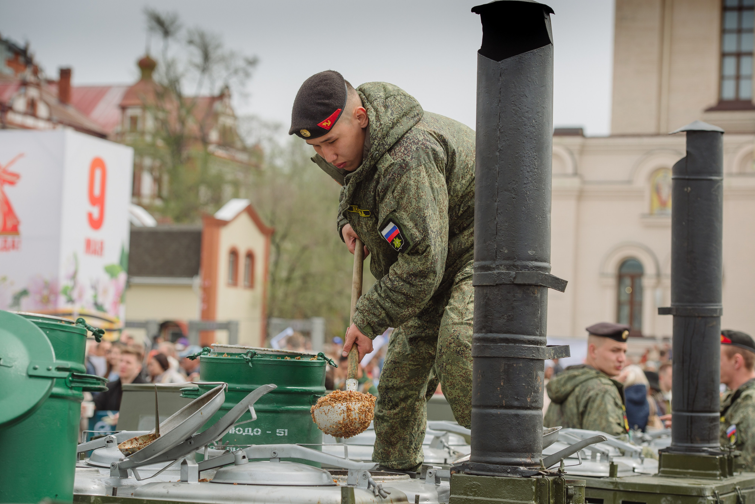9 мая Центральная плащадь. Фотограф Мария Каюрова