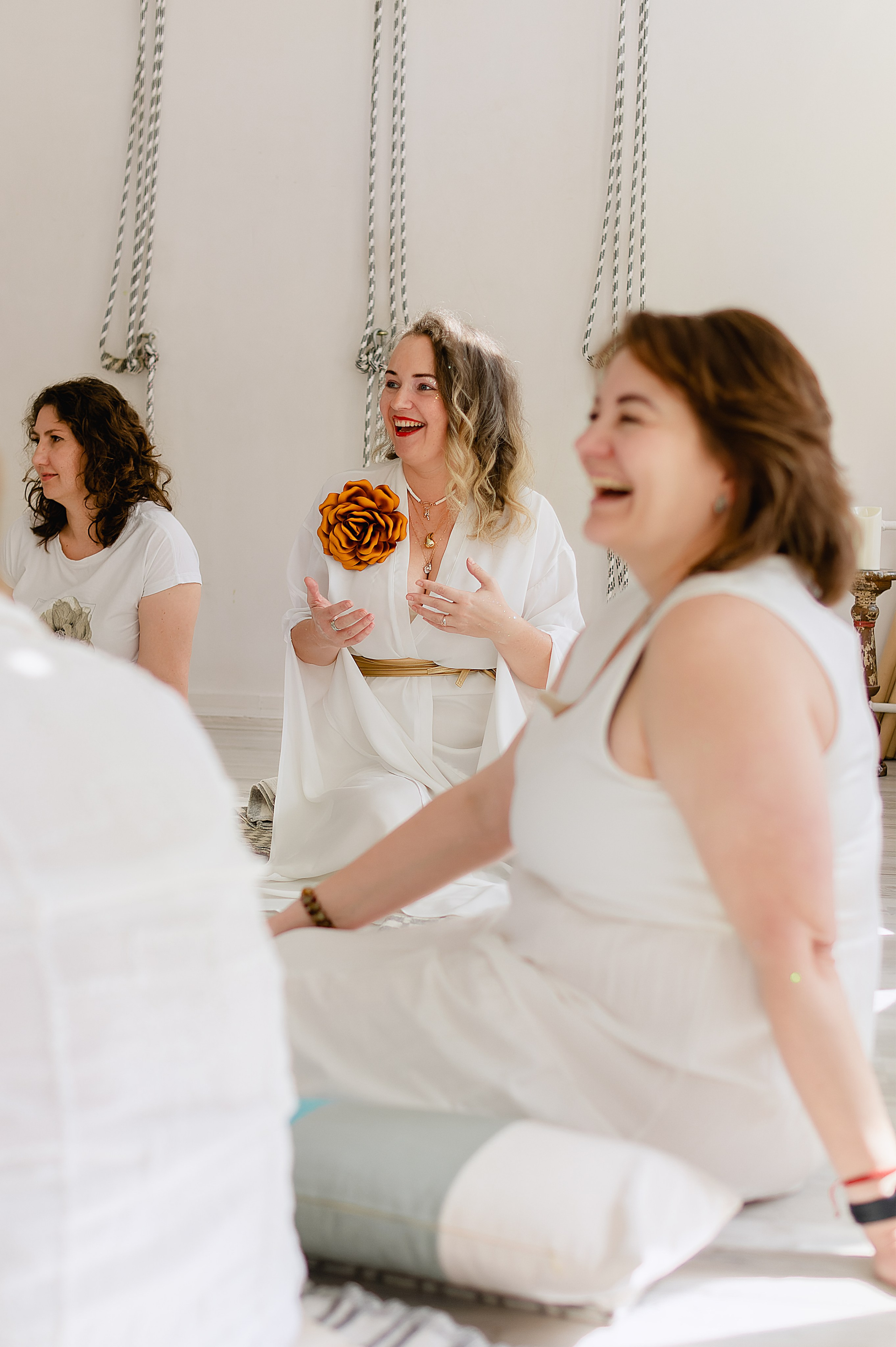 Фотограф женских кругов, ретритов, встреч и практик