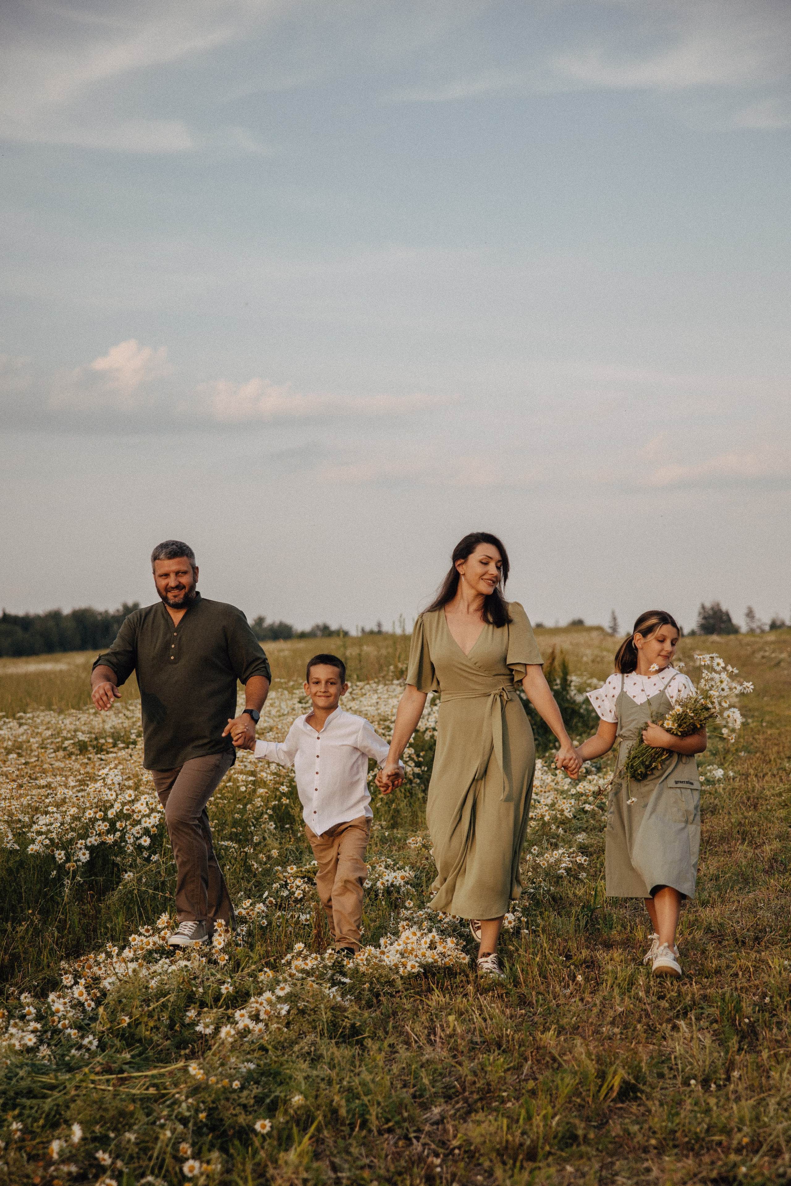 Ромашковое поле. Семейный и свадебный фотограф в Москве Вероника Жибинова