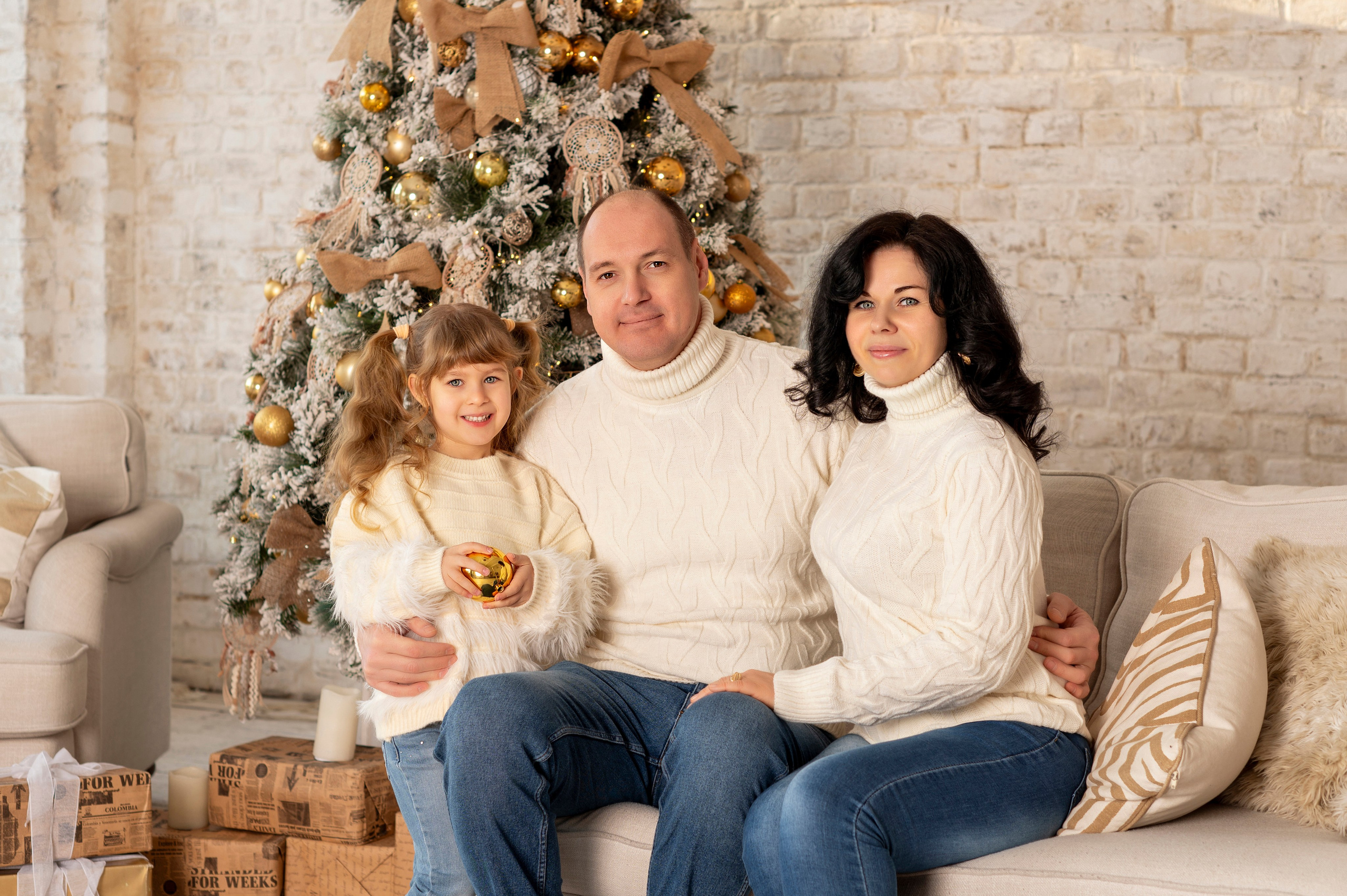 Фотосессия в Cross+Studio зал Люмен. Детский и семейный фотограф г. Москва Оксана Катаджи