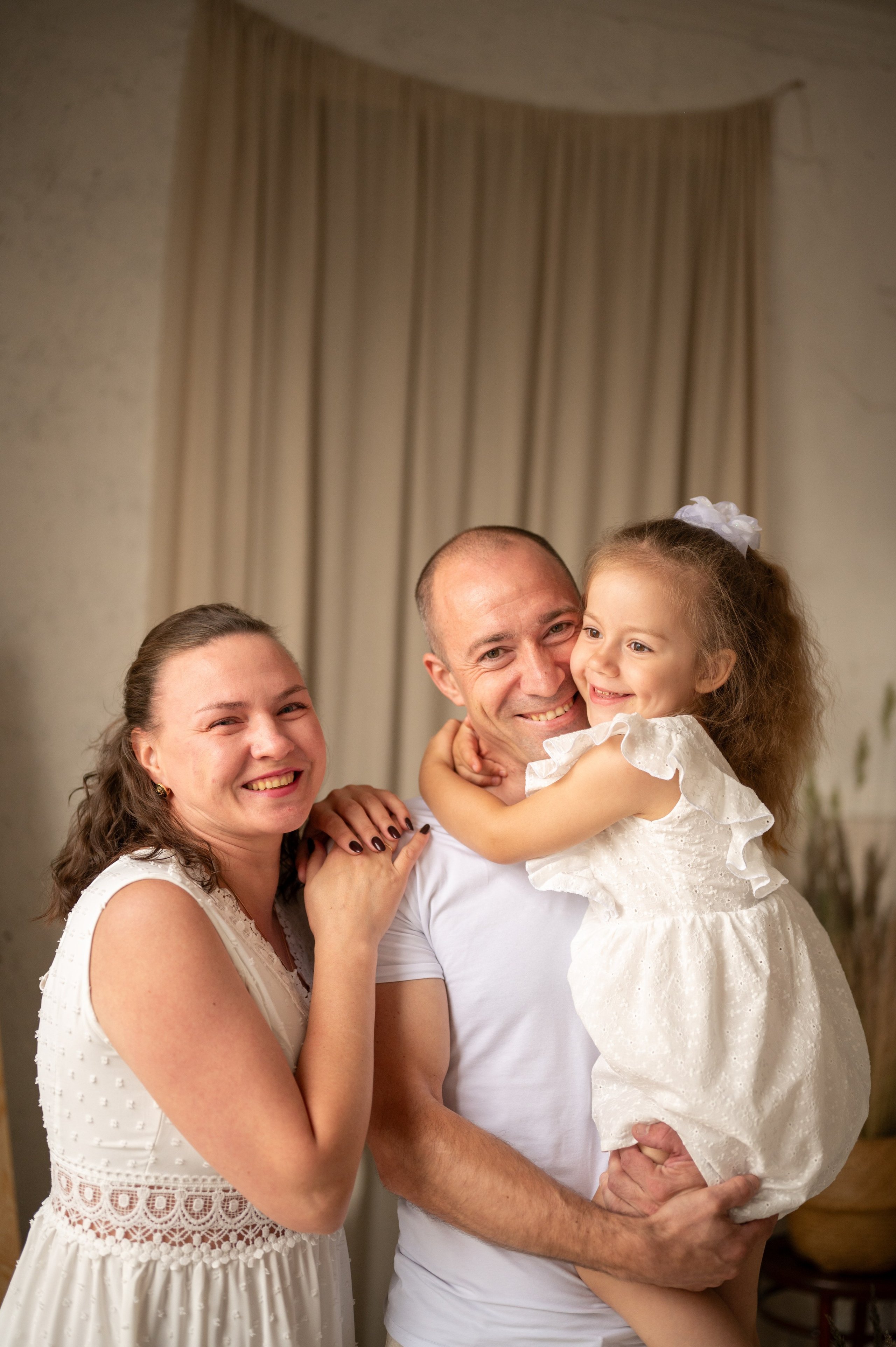 Семейная съемка в фотостудии «Воздух». Фотограф новорожденных, семейный детский в Тюмени Татьяна Морозова