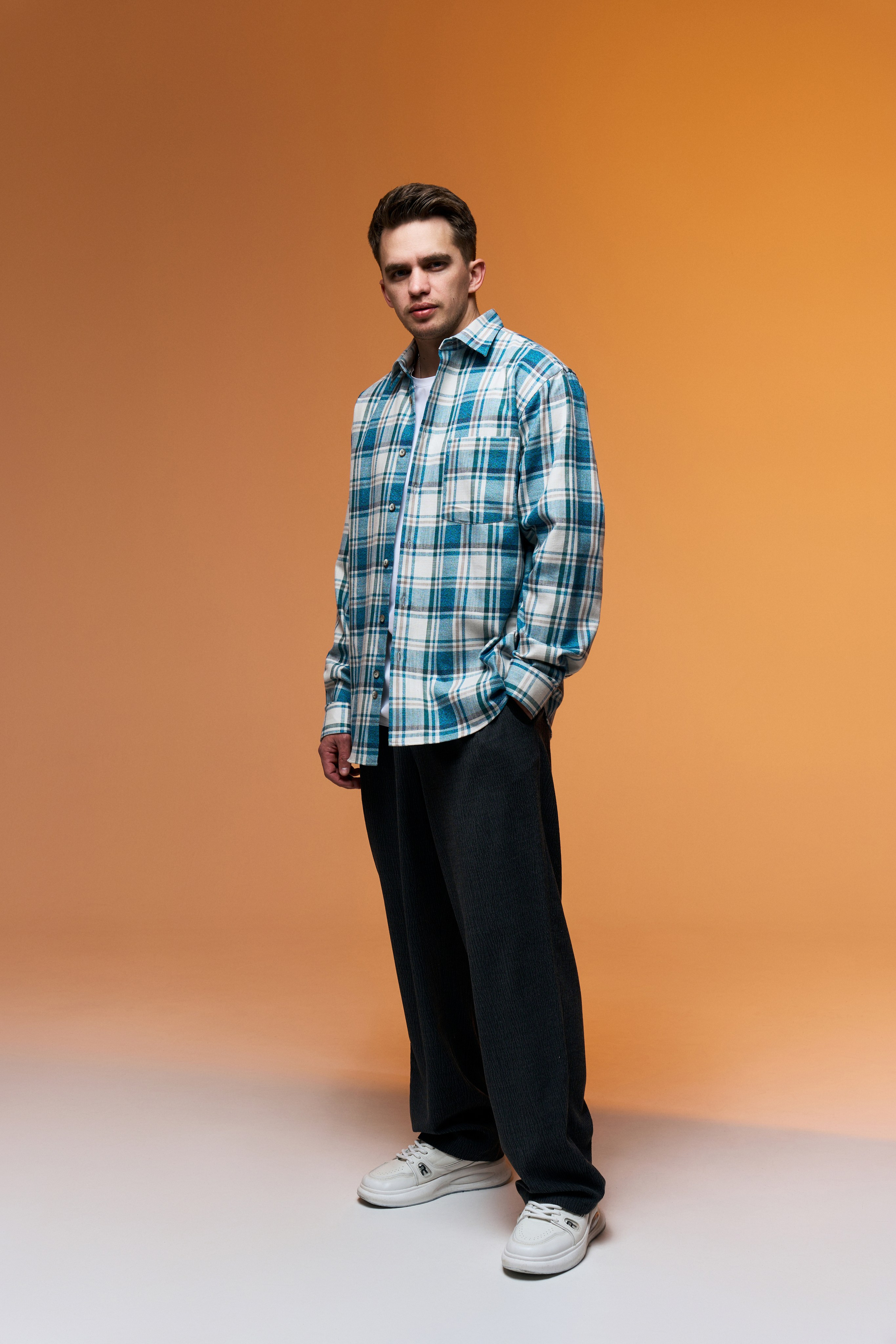 Студийная для бренда. Иван Упоров — фотограф, рилсмейкер чебоксары