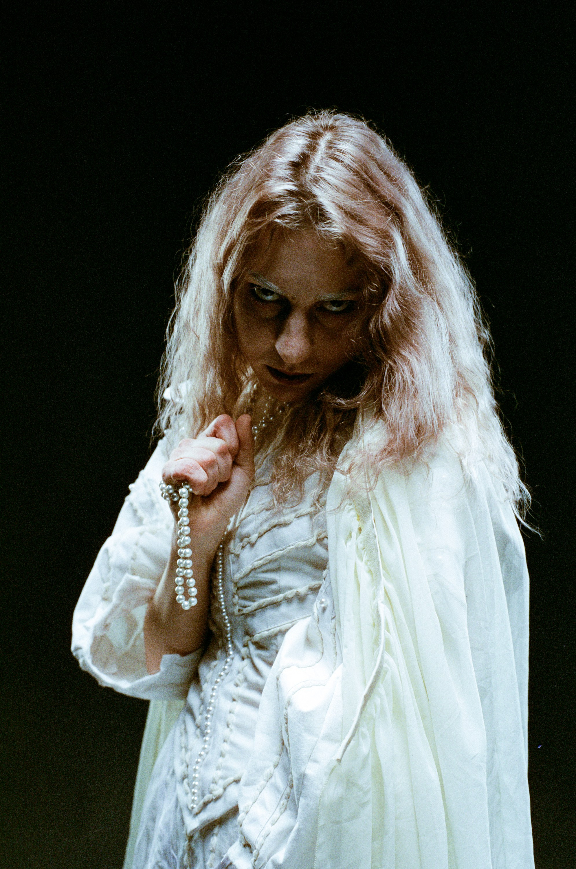 Lampa 400D Canon EOS 30 + Carl Zeiss Planar 50 f/1.4 T* ZE