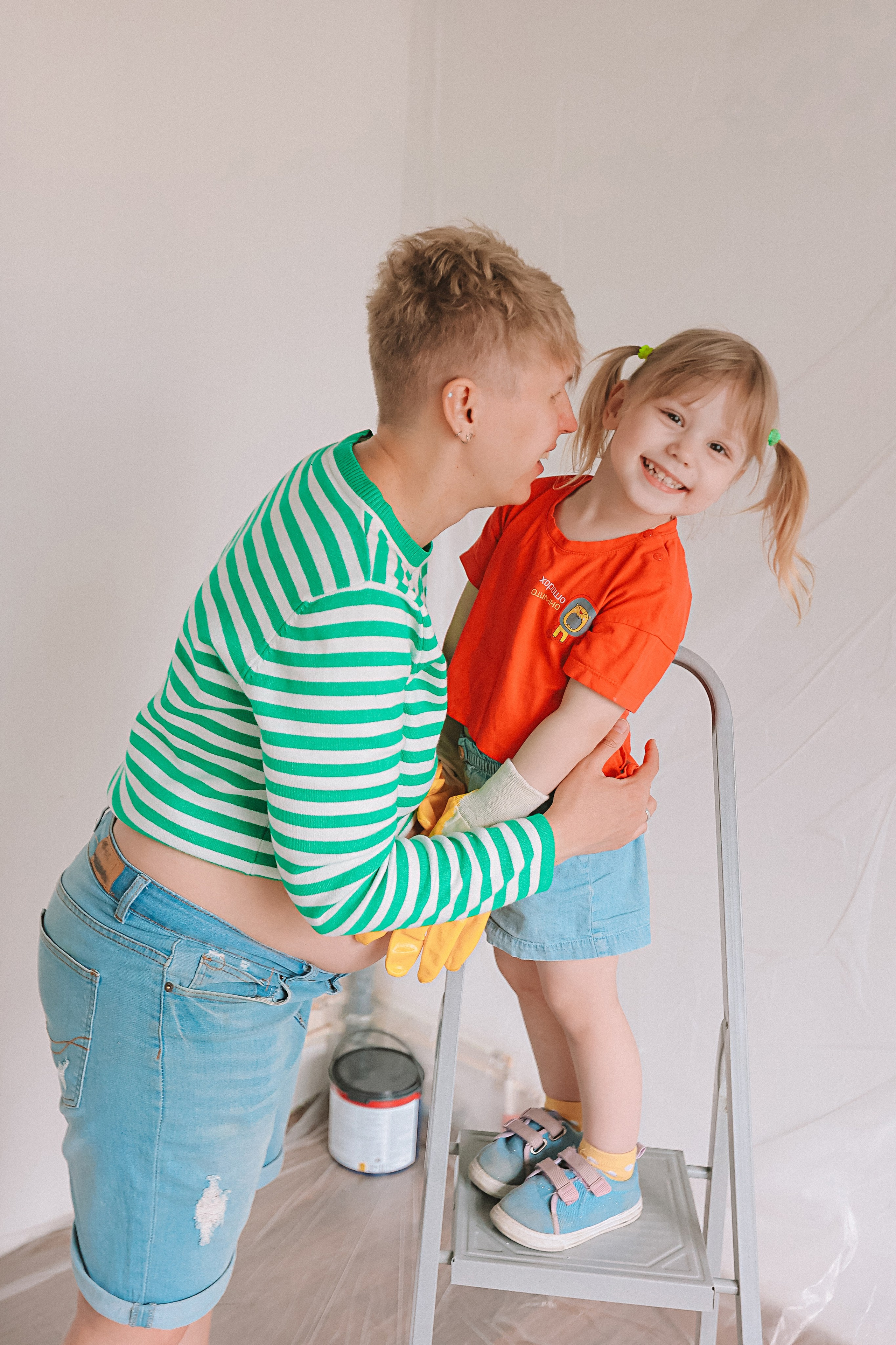 Ремонт. Семейный фотограф Тюмень, фотограф на роды Салмина Мария