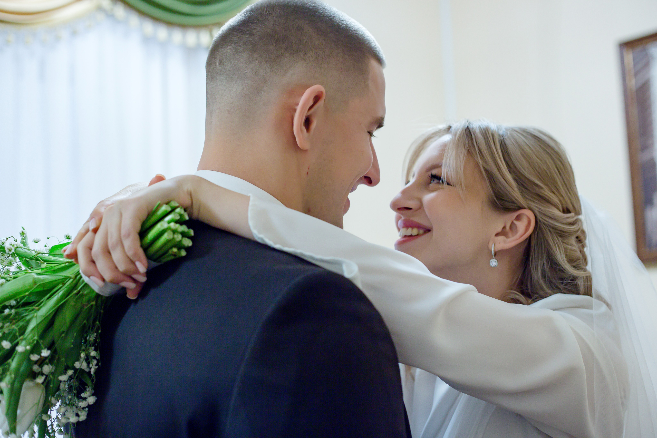 Свадебные фото. Фотограф Краснодара, фотограф в парке Галецкого.репортажный фотограф. детский фотограф, свадебный фотограф. профессиональный фотограф