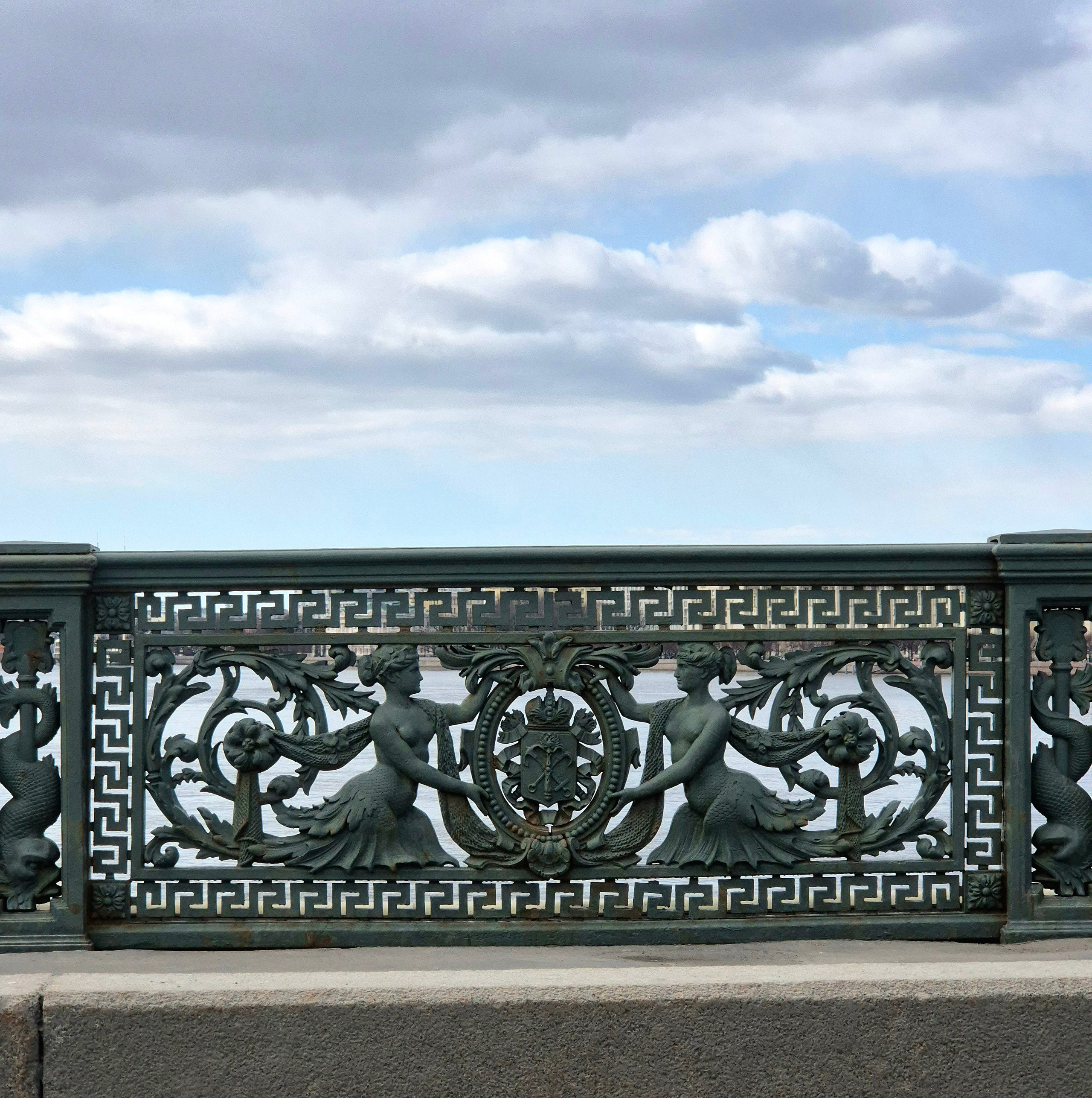 Ограда Литейного моста