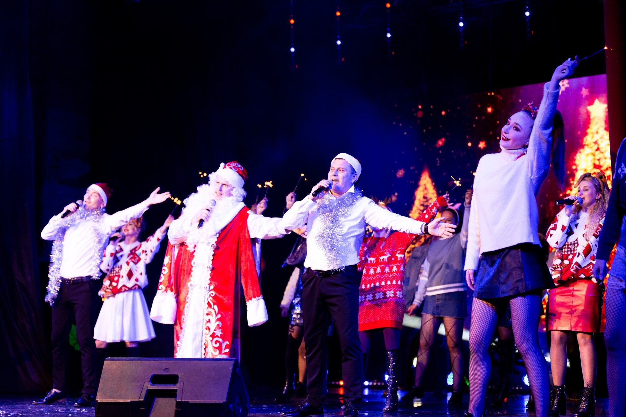 Концерт в Доме культуры. Андрей Кровлин — фотограф в Славянке