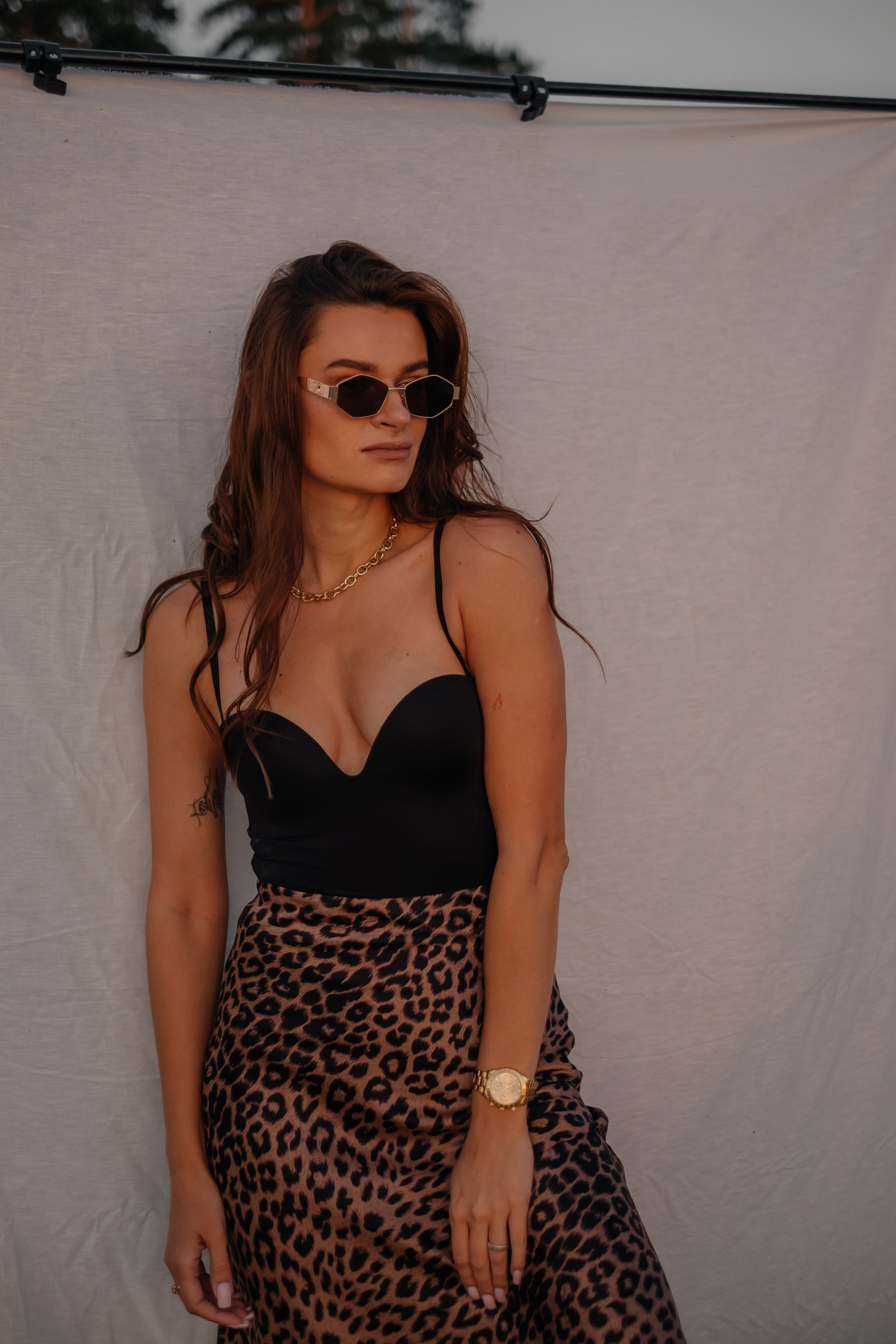 Катя с дочками на берегу. Фотограф в Новосибирске Диана Ильиных