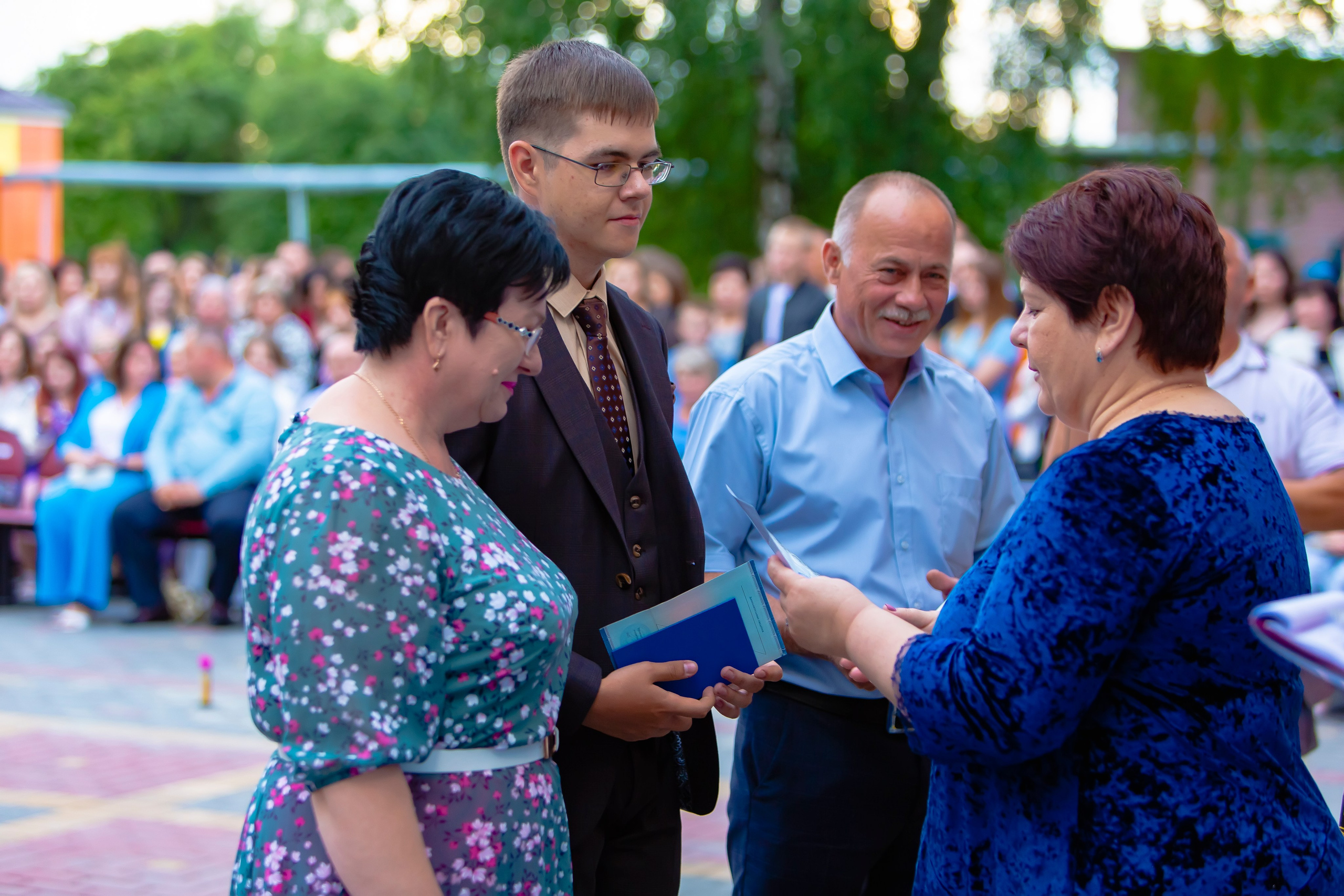 Выпускной вечер. Профессиональная съёмка и монтаж фото&видео в Курске и области