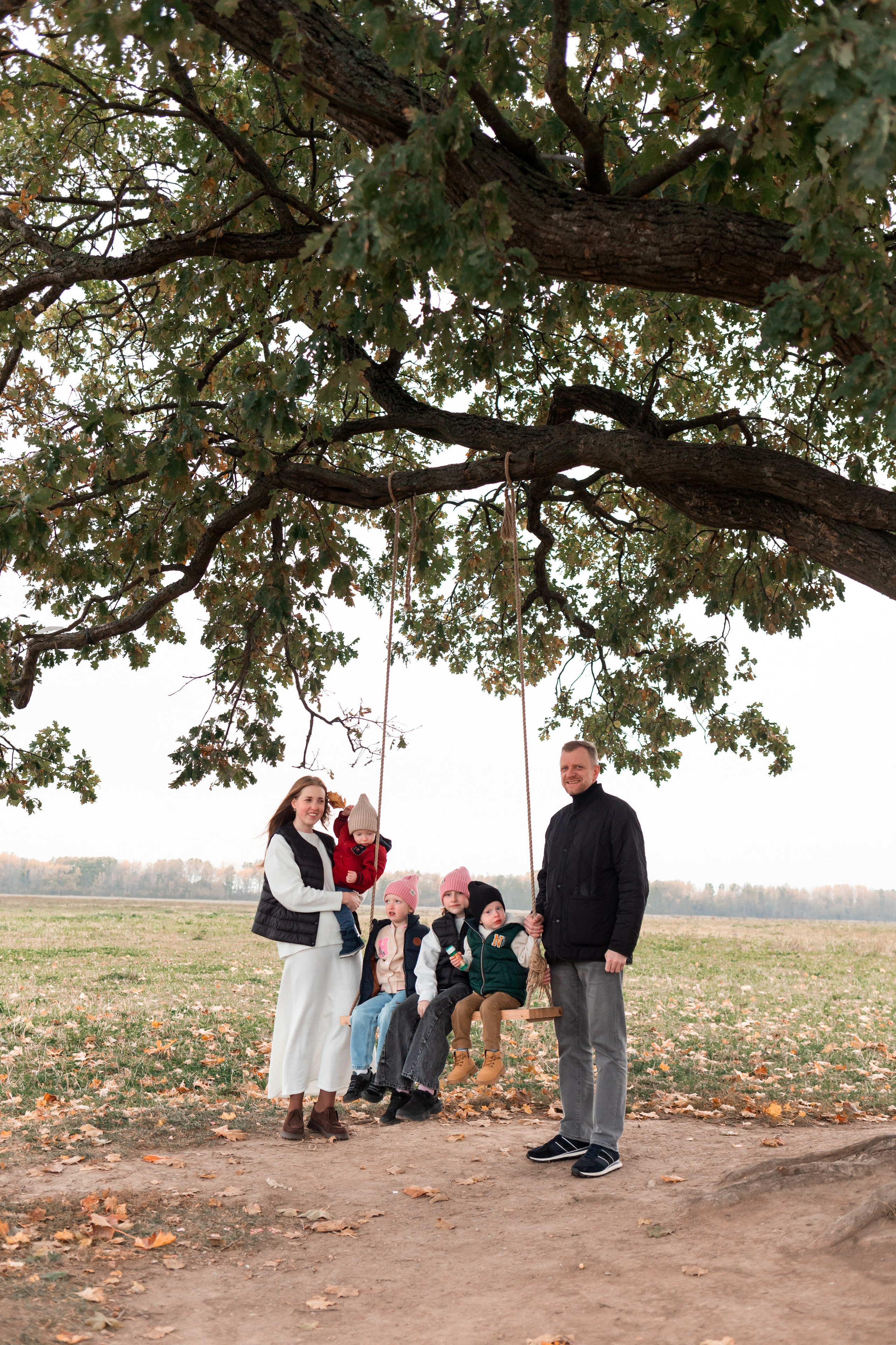 ОЛЯ, САША, ЛИЗА, ВАРЯ, ГОША И&nbsp;СЕРЕЖА