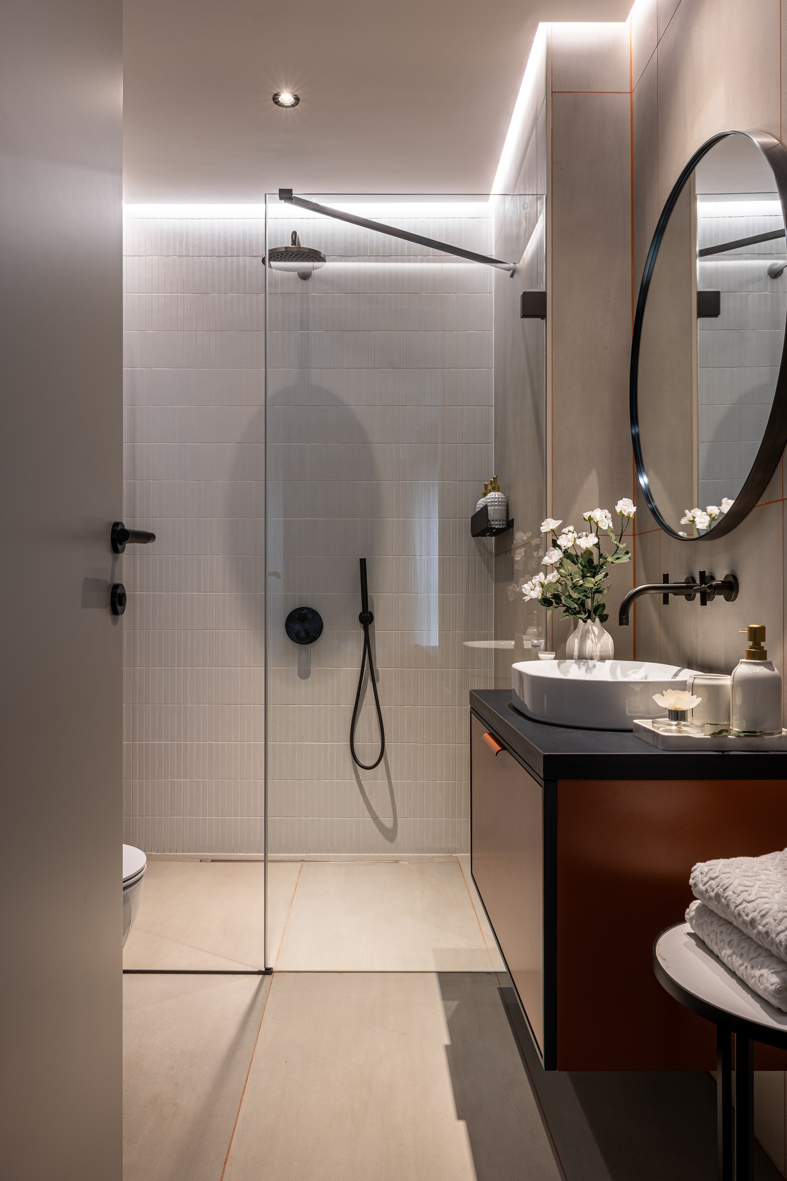 Лаконичный calm modern с арт-деталями в ЖК «Поклонная 9». Veselinskiy| Интерьерный фотограф | Москва