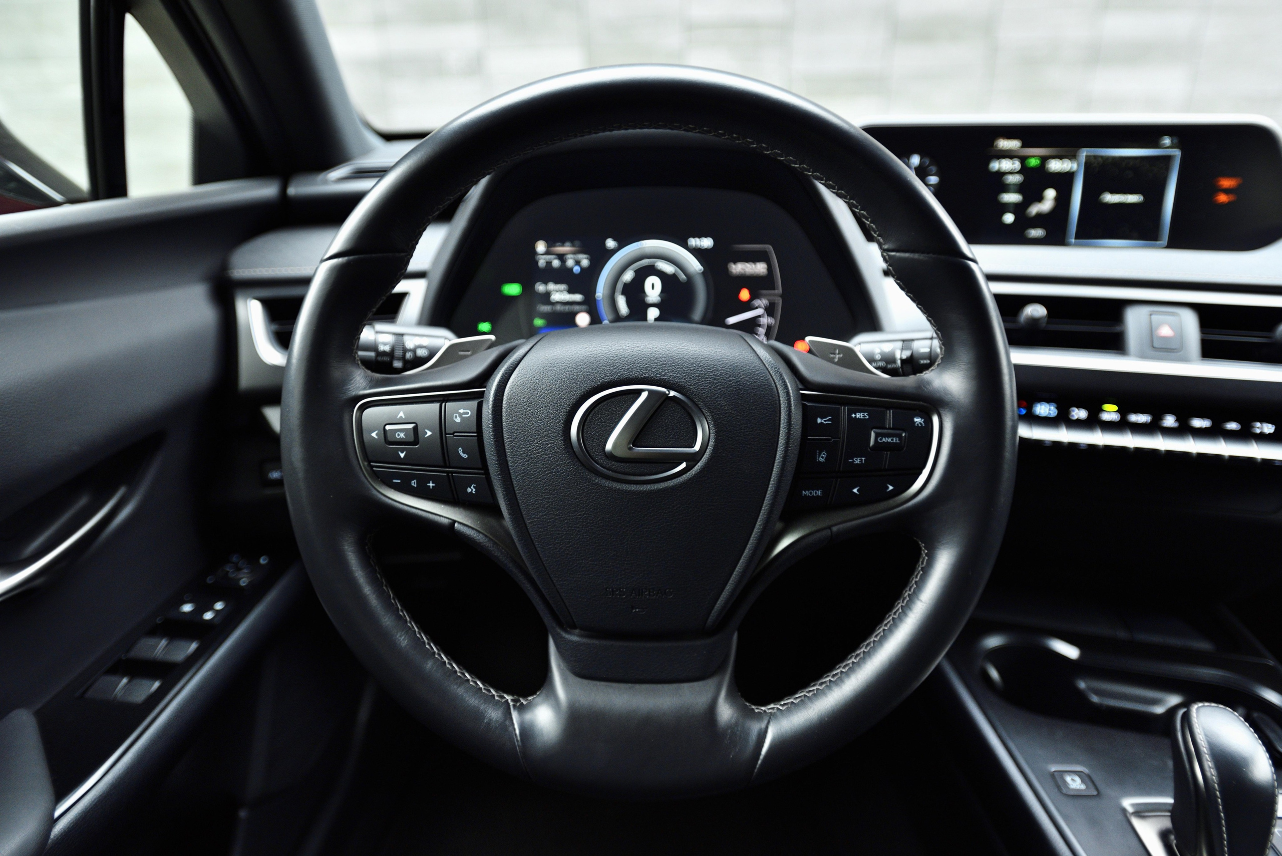 Lexus UX. Автомобильный и интерьерный фотограф в Минске Александр Тагаев