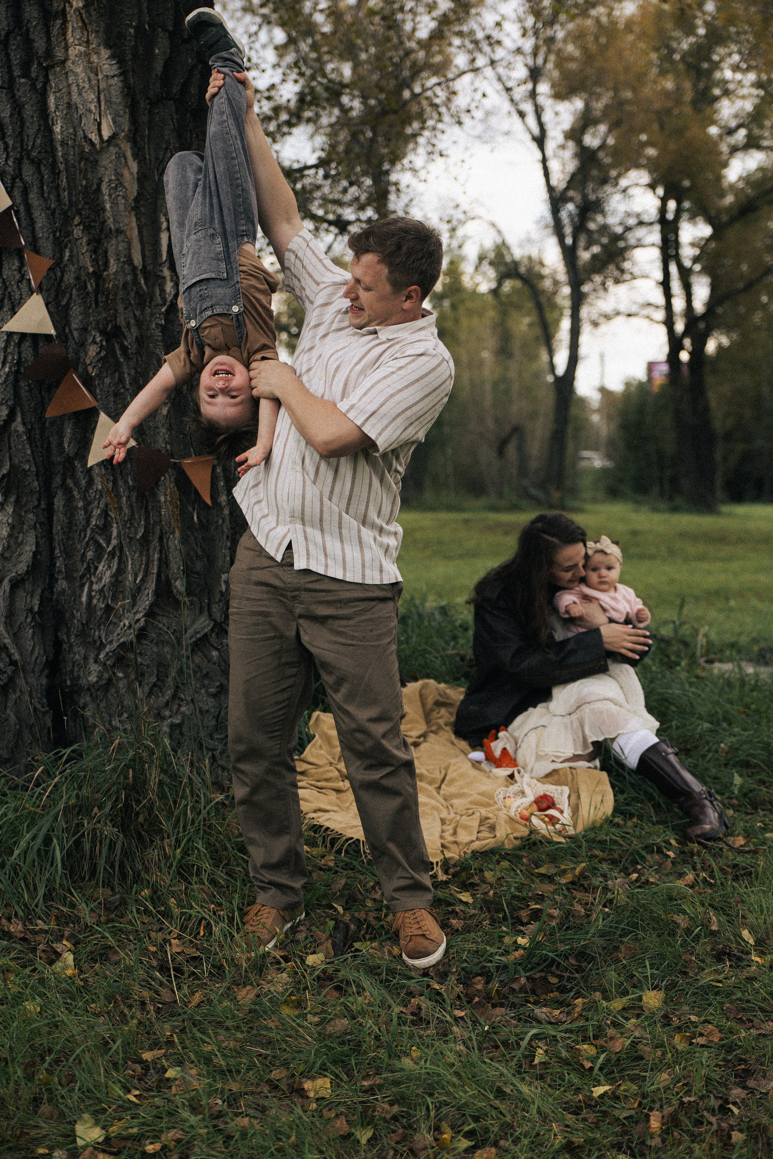 Семейная история на природе. Индивидуальные, семейные съемки, love story съемки фотограф в Красноярске Ирина Белова