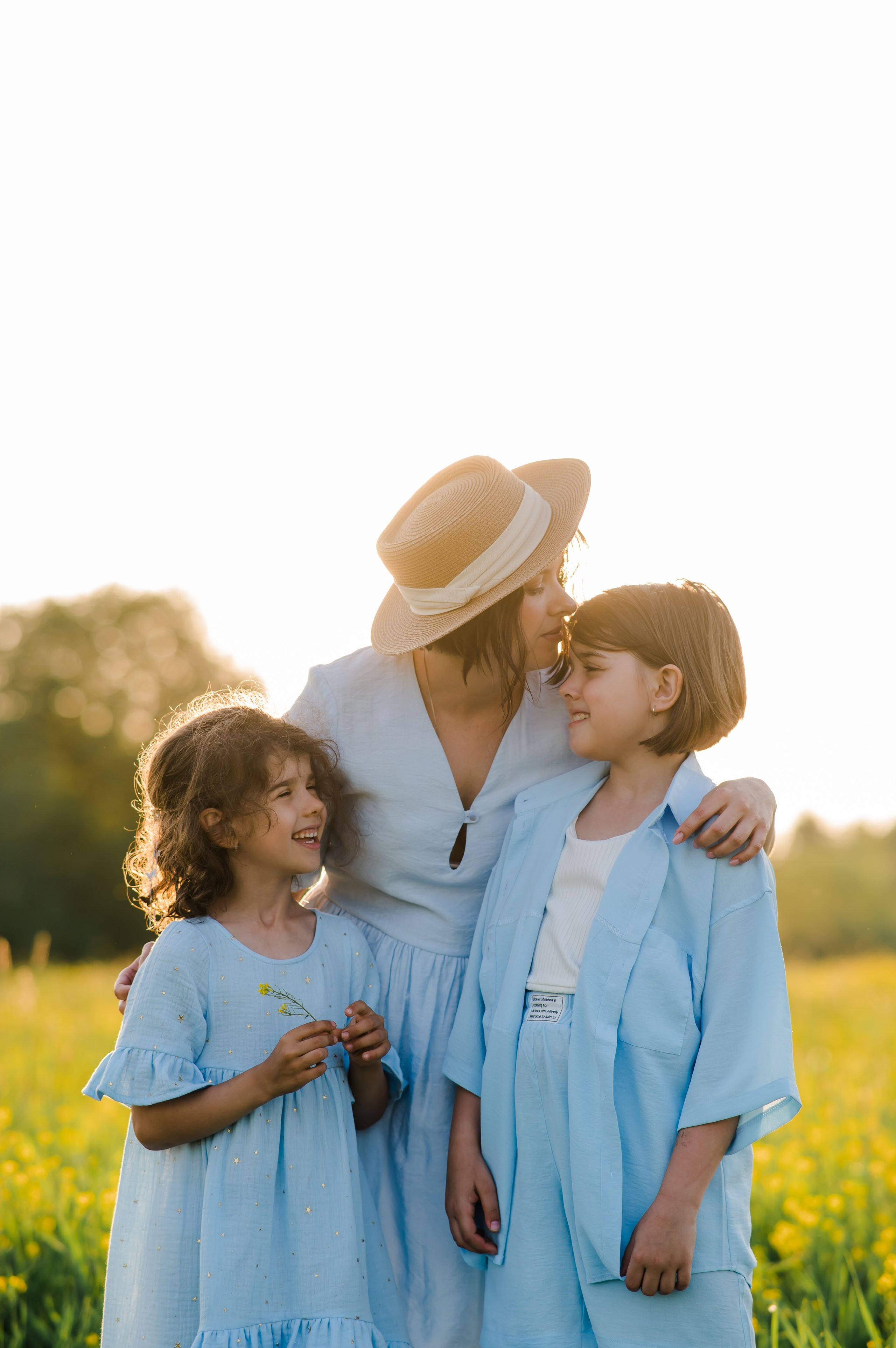 Анна, Дарья и Мария. Рапс. Свадебный и семейный фотограф Евгения Кононова