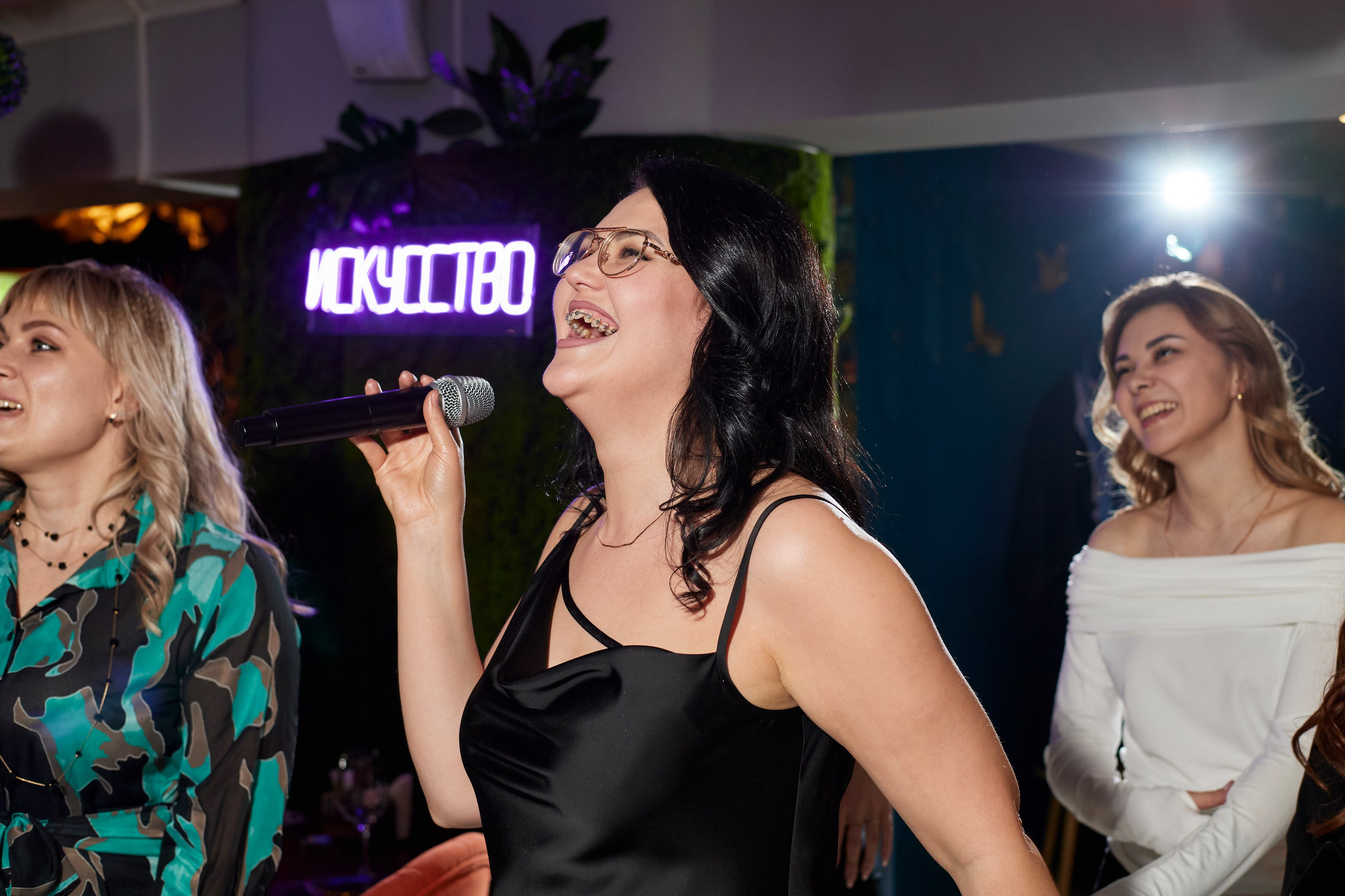 MAXIM & DAMIR | FOREST BAR | 8 МАРТА!. Главная