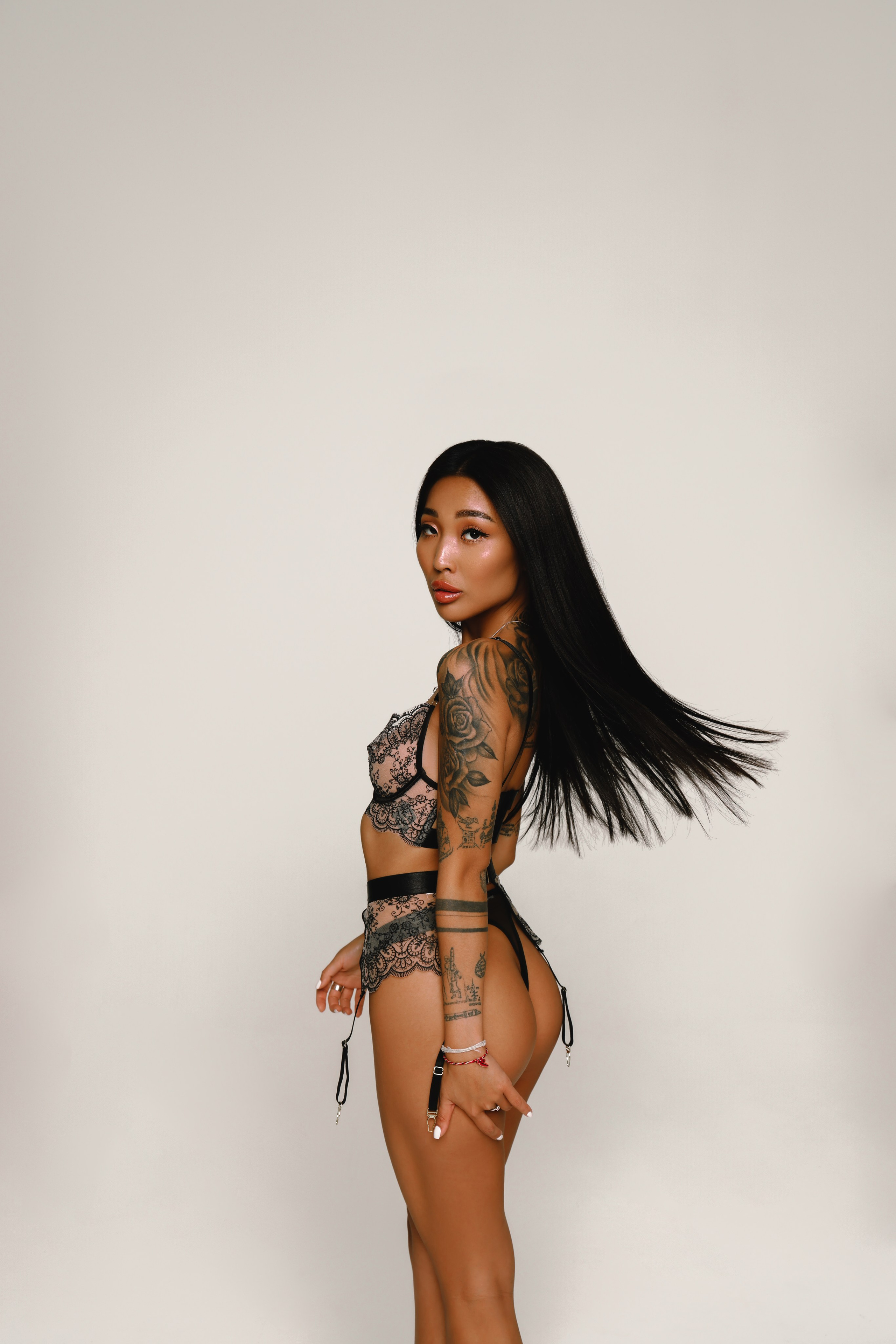 ЖЕНСКИЙ ПОРТРЕТ. SHE BY VI. Женский портретный фотограф в Москве