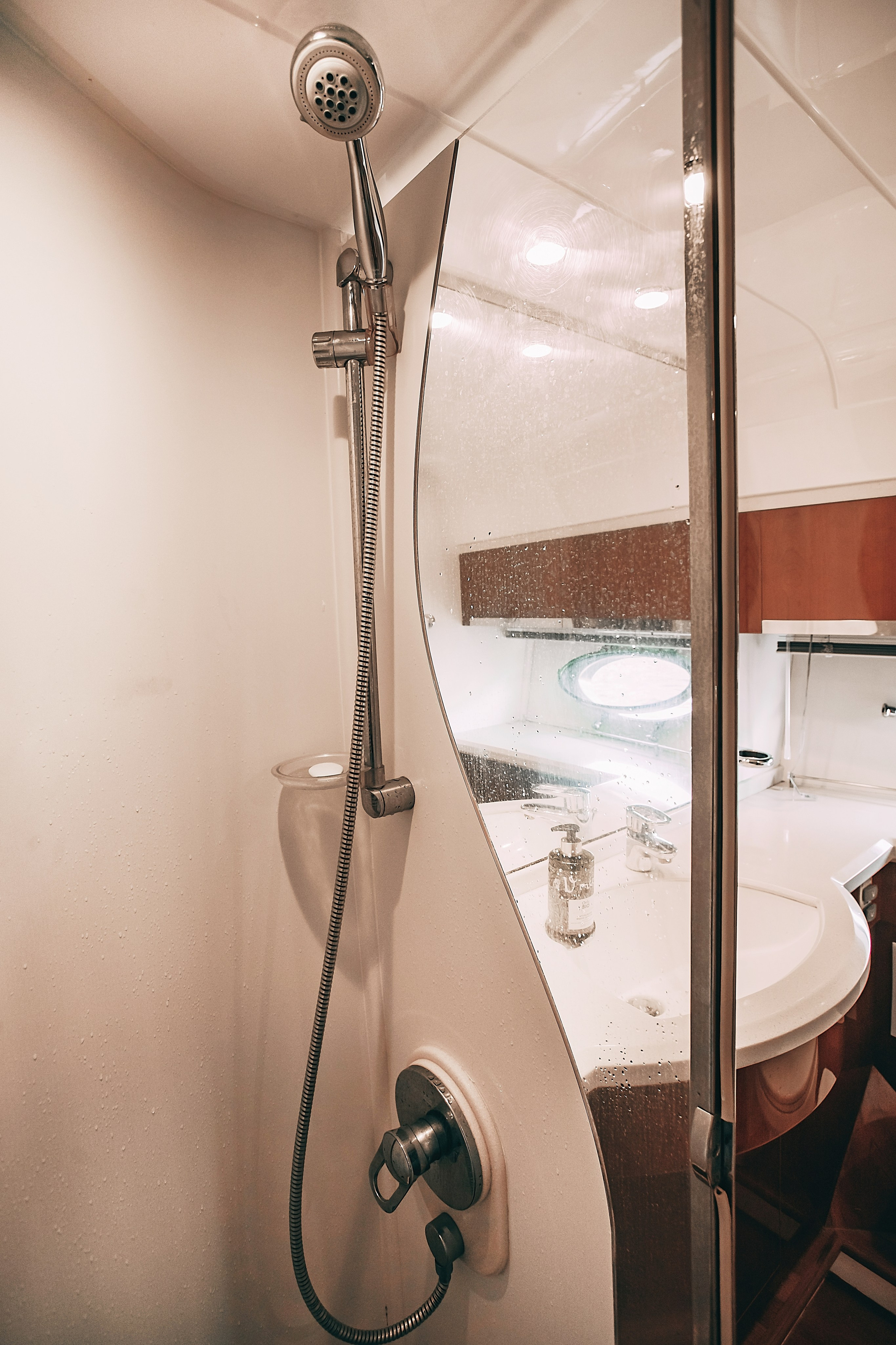 Яхта Princess 57 Esperanza. SPB Rent Boats|аренда катеров и теплоходов