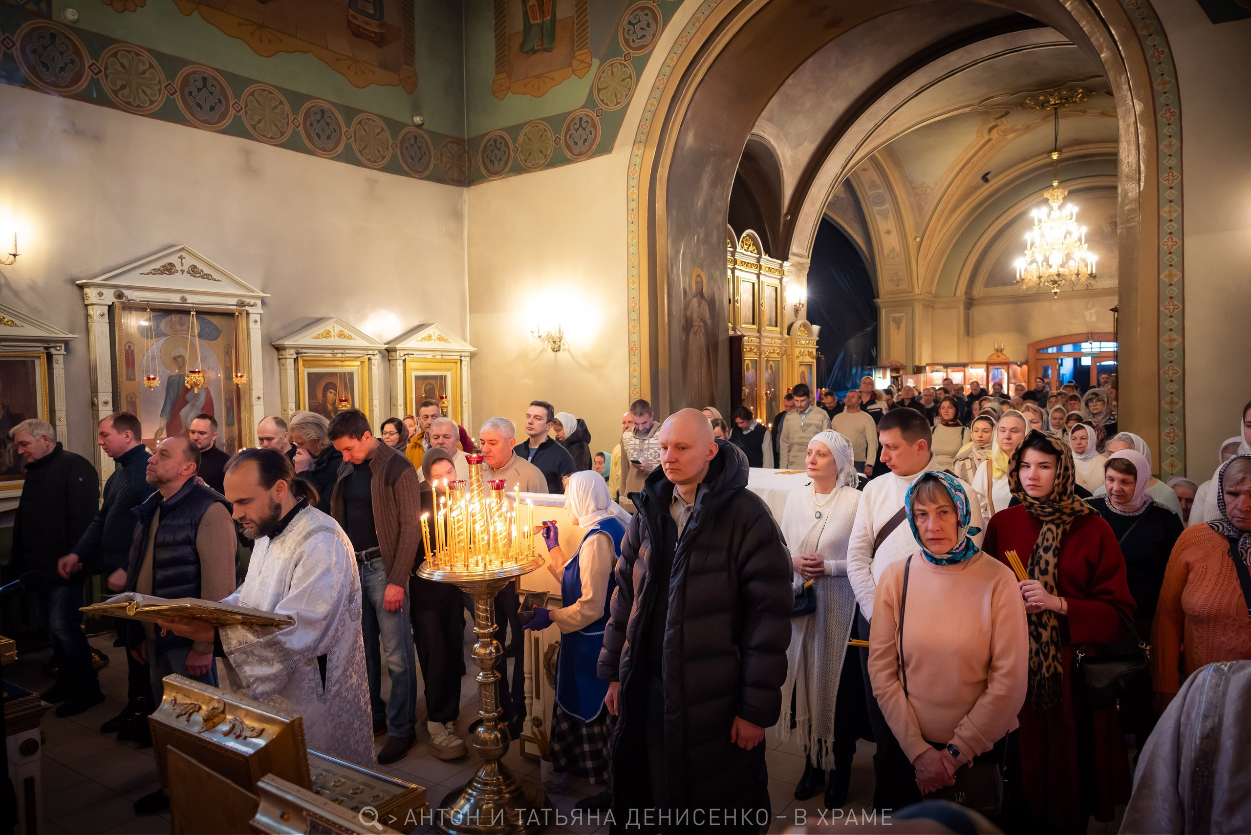 Праздник Богоявления. Литургия — Храм девяти мучеников Кизических. Антон и Татьяна Денисенко — В храме