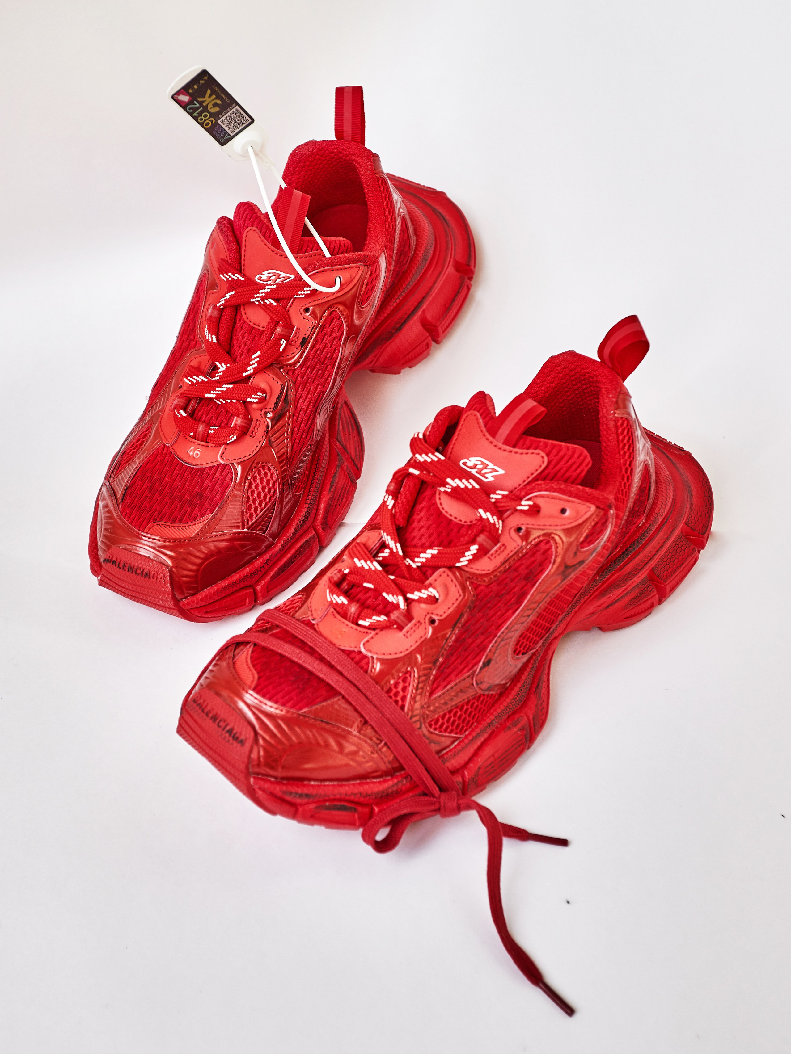 Кроссовки. Фотограф Юлия Маринина