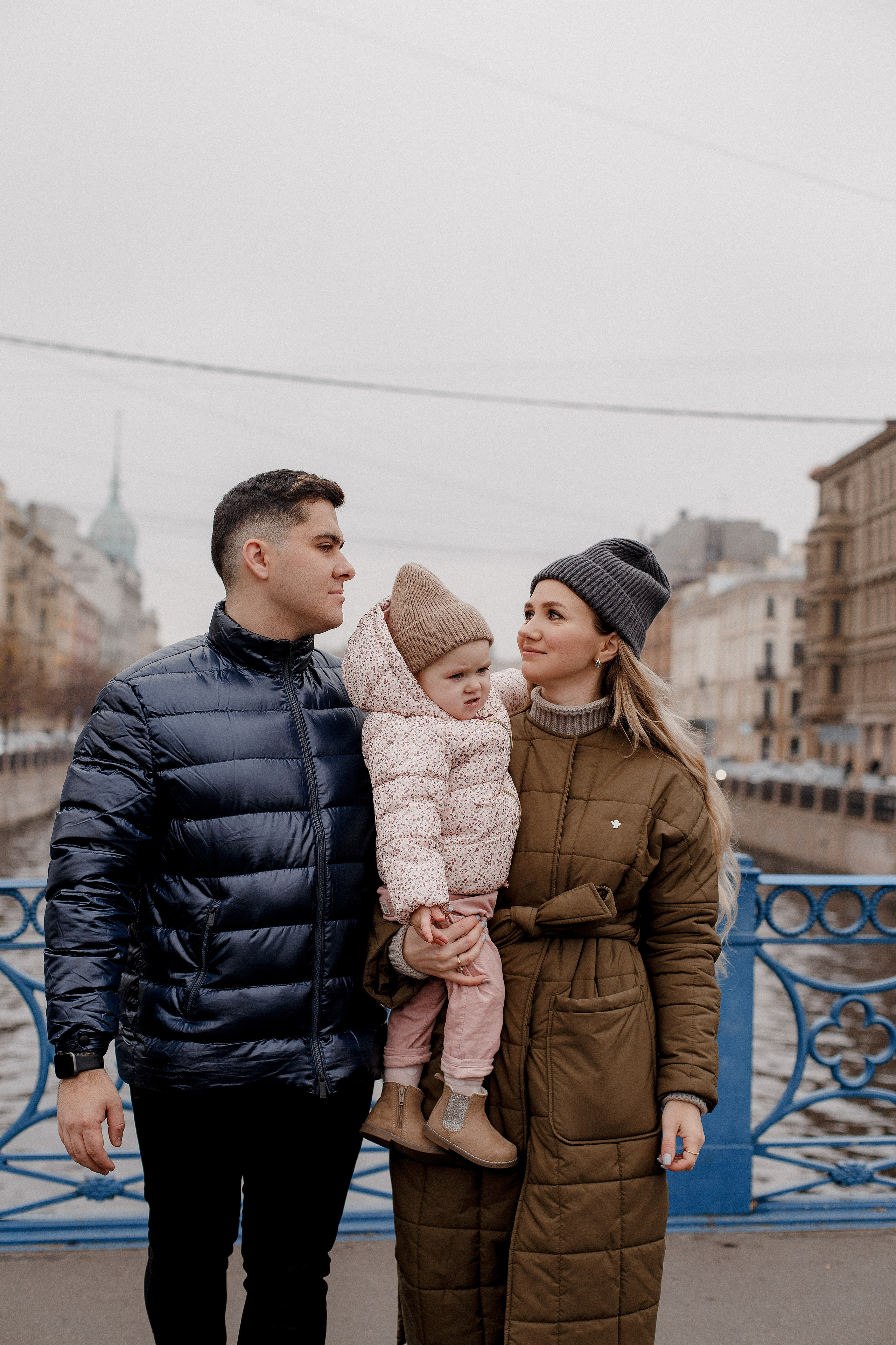 Семейная прогулка по городу. Свадебный фотограф Санкт-Петербург  Москва