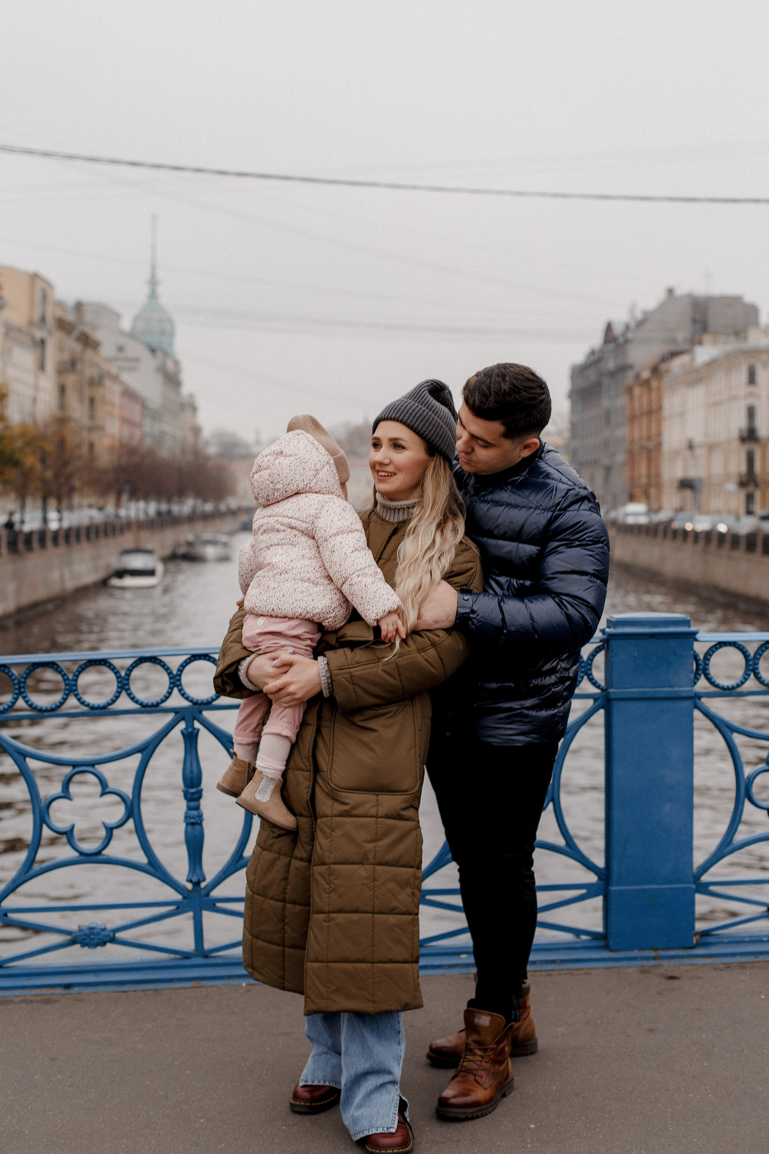 Семейная прогулка по городу. Свадебный фотограф Санкт-Петербург  Москва