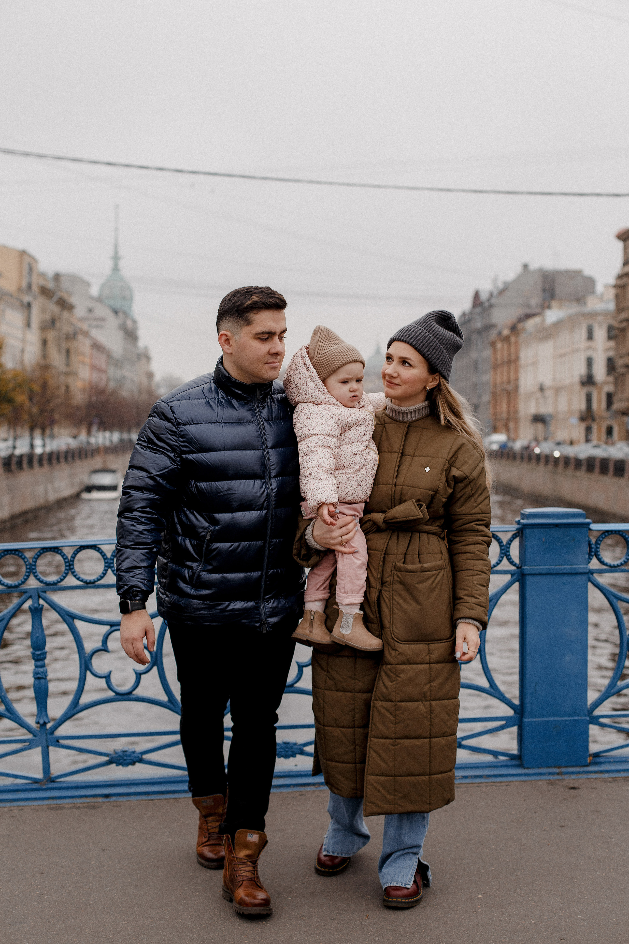 Семейная прогулка по городу. Свадебный фотограф Санкт-Петербург  Москва