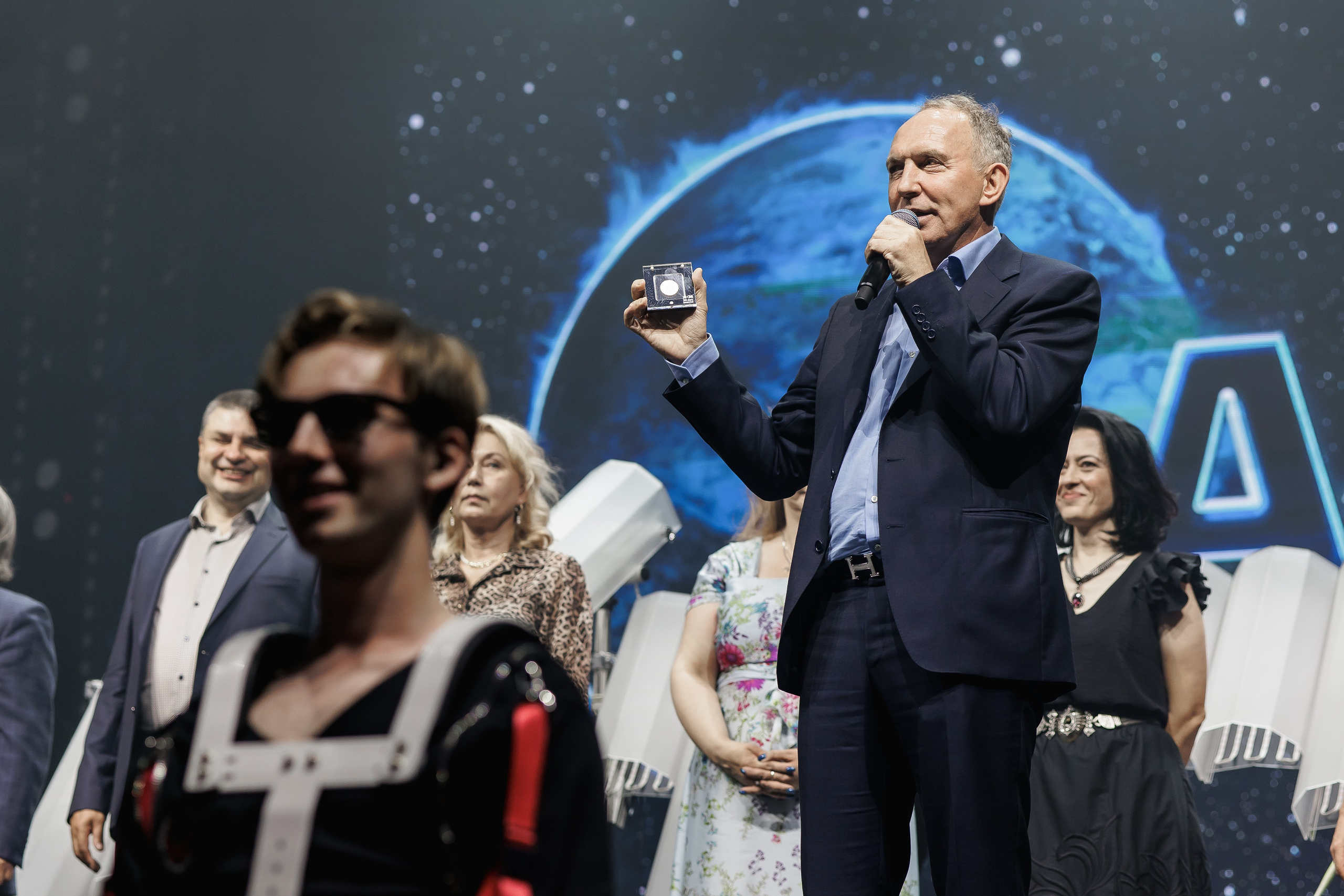 Вселенная ADM — 30 лет