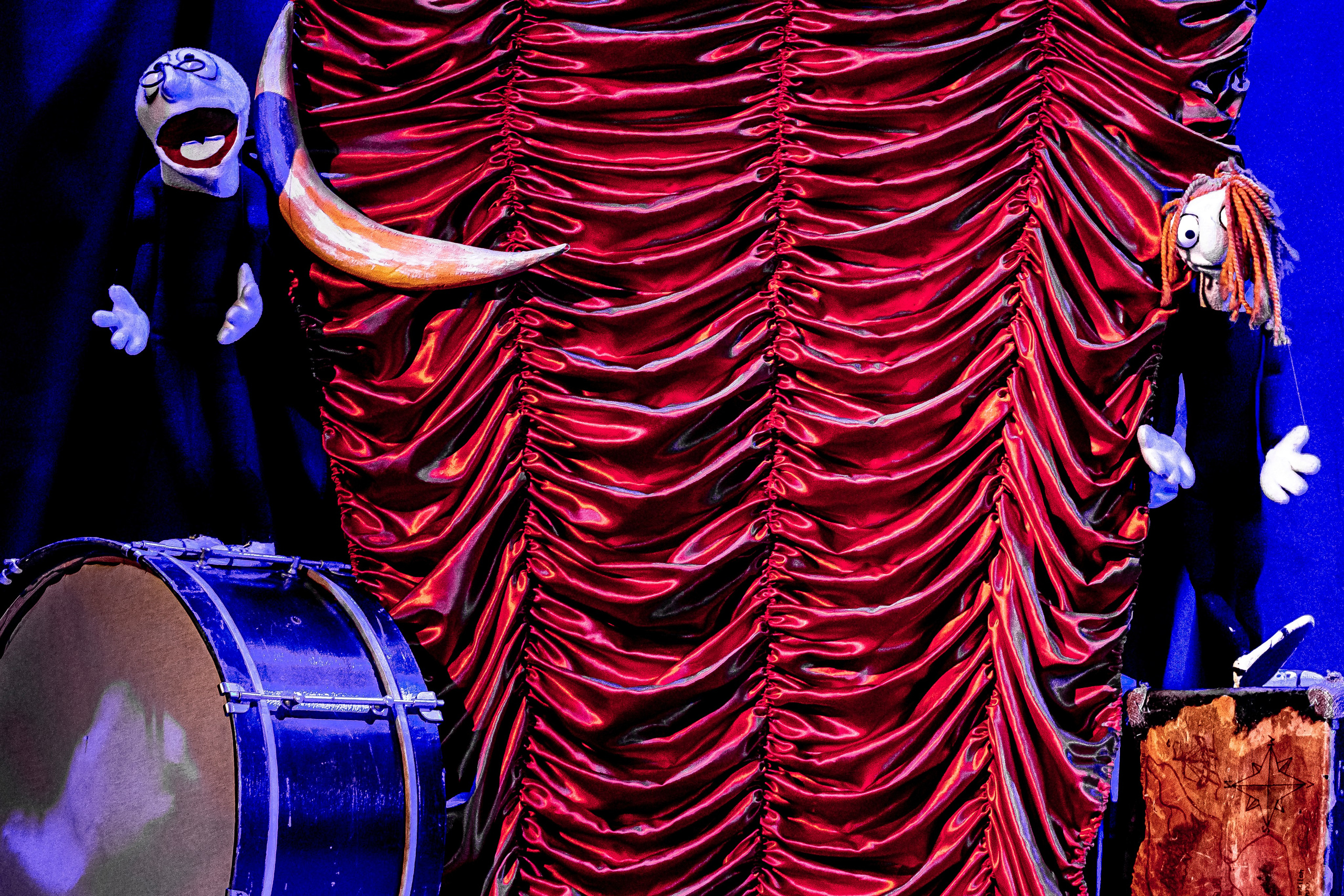 Цирк из Саквояжа спектакль театра САКВОЯЖ. Фотограф в Сочи Юрий Шептаев