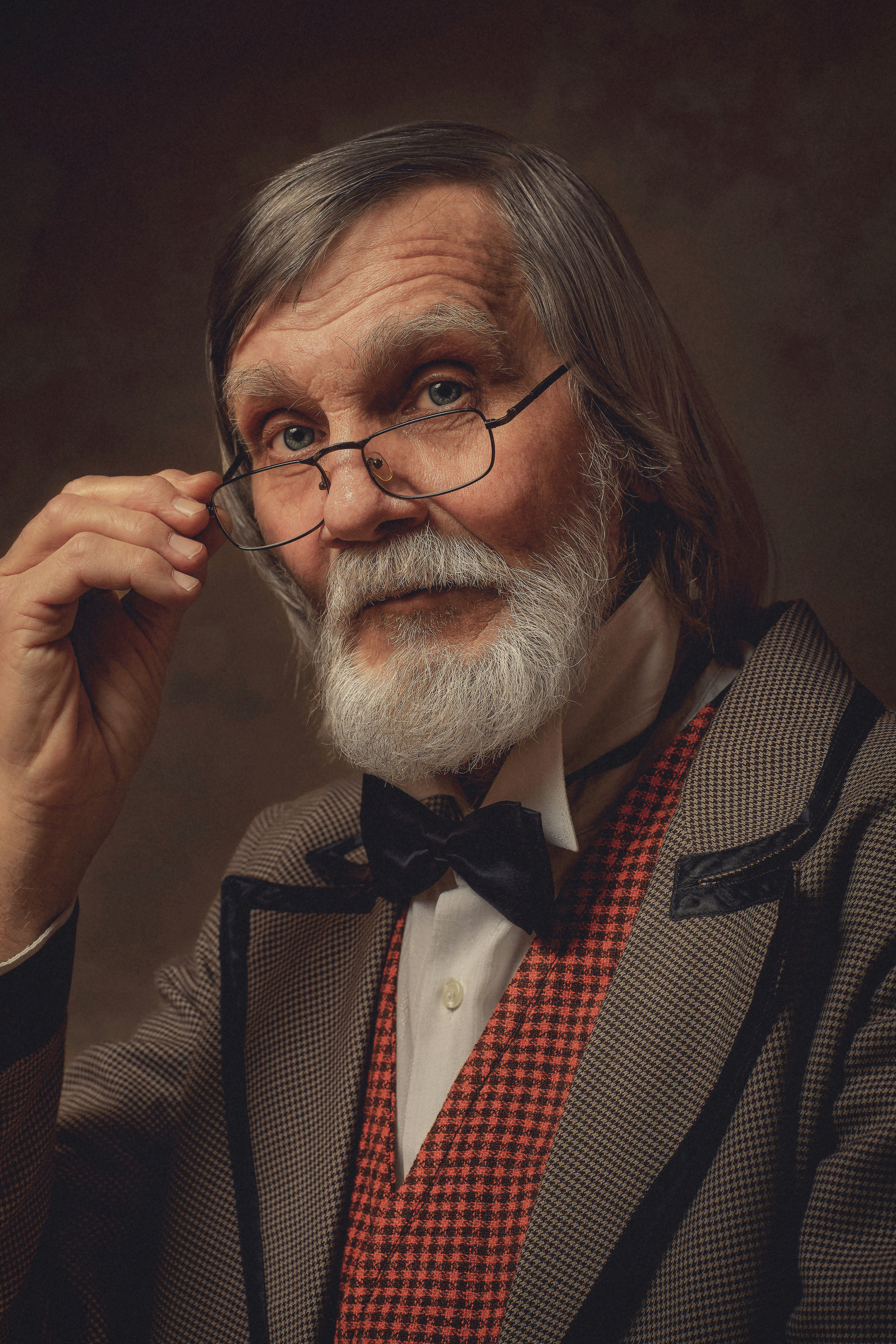 Portraits and Fine art portraits. High end retouching services fine art and commercial photography