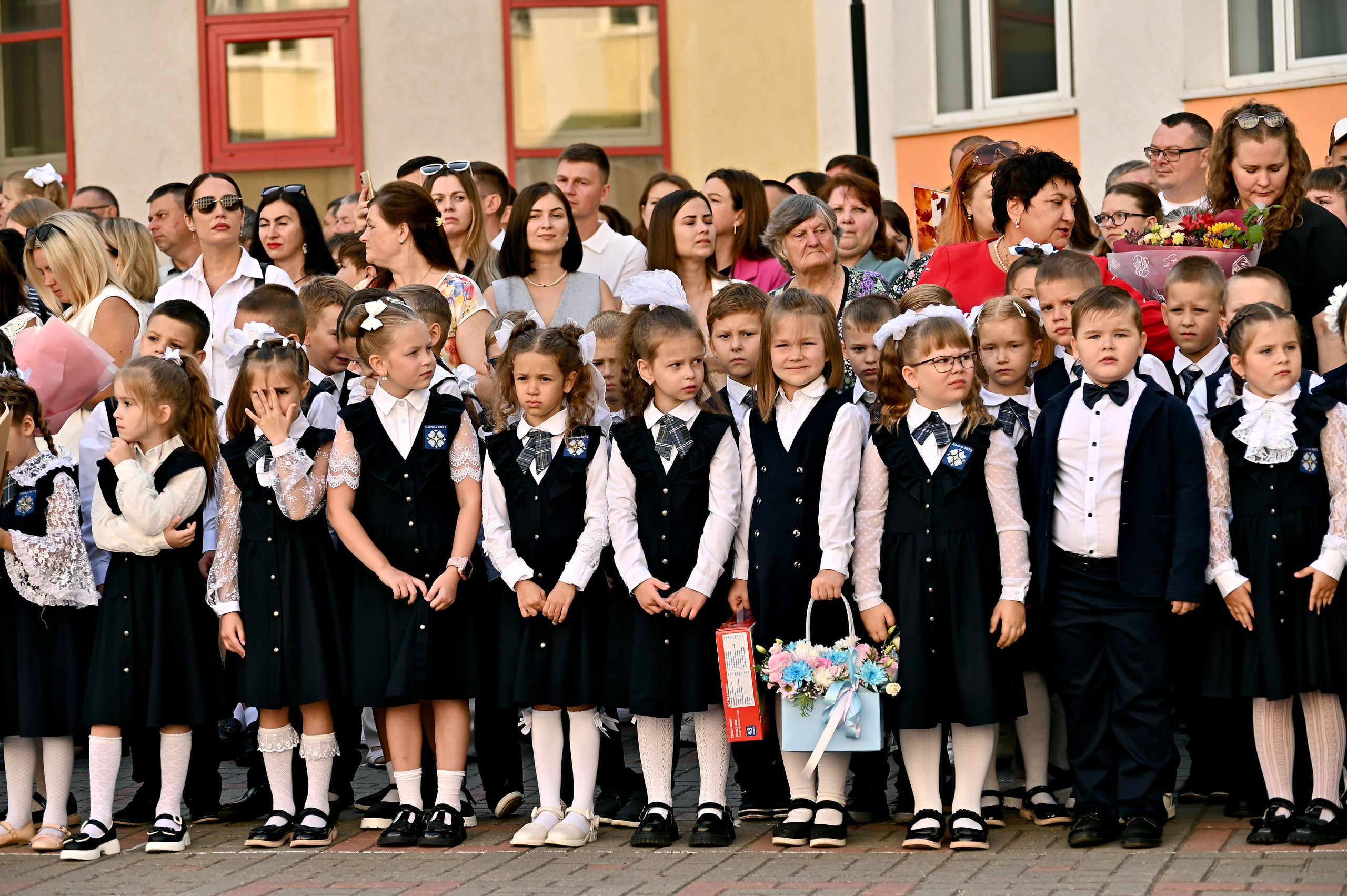 Первоклассник. ФОТОГРАФ ВАШИХ МЕРОПРИЯТИЙ РЯЗАНЬ СЕРГЕЙ КЛЮЕВ Концертная фотография близка к репортажу и портретной съемке