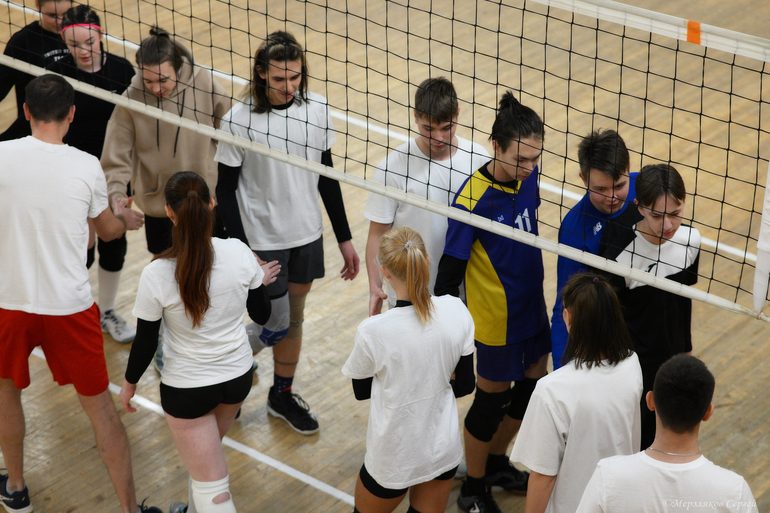 Новогодний турнир по волейболу. Ижевск. 15.12.2023. Спортивный репортажный фотограф в Ижевске Сергей Мерзляков