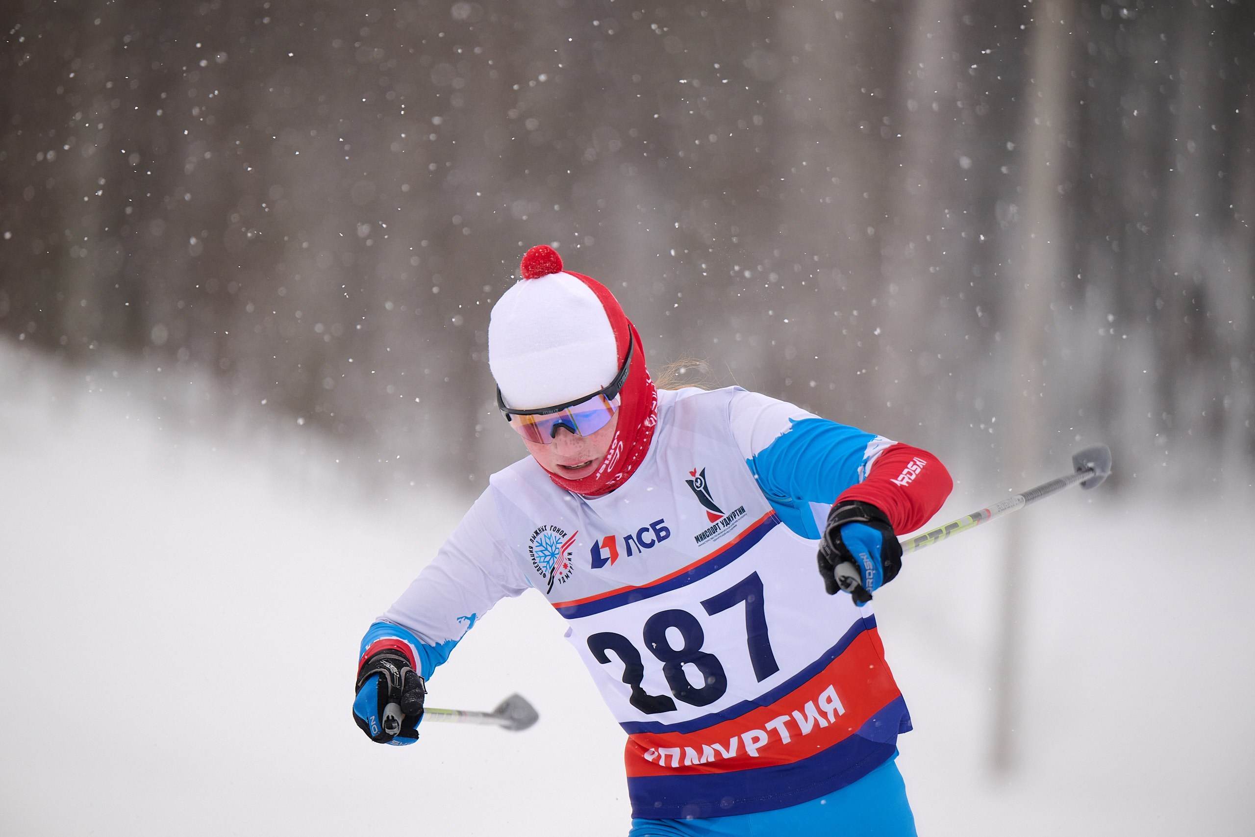 Всероссийские соревнования по лыжным гонкам «Пионерская правда». Ижевс. Спортивный репортажный фотограф в Ижевске Сергей Мерзляков