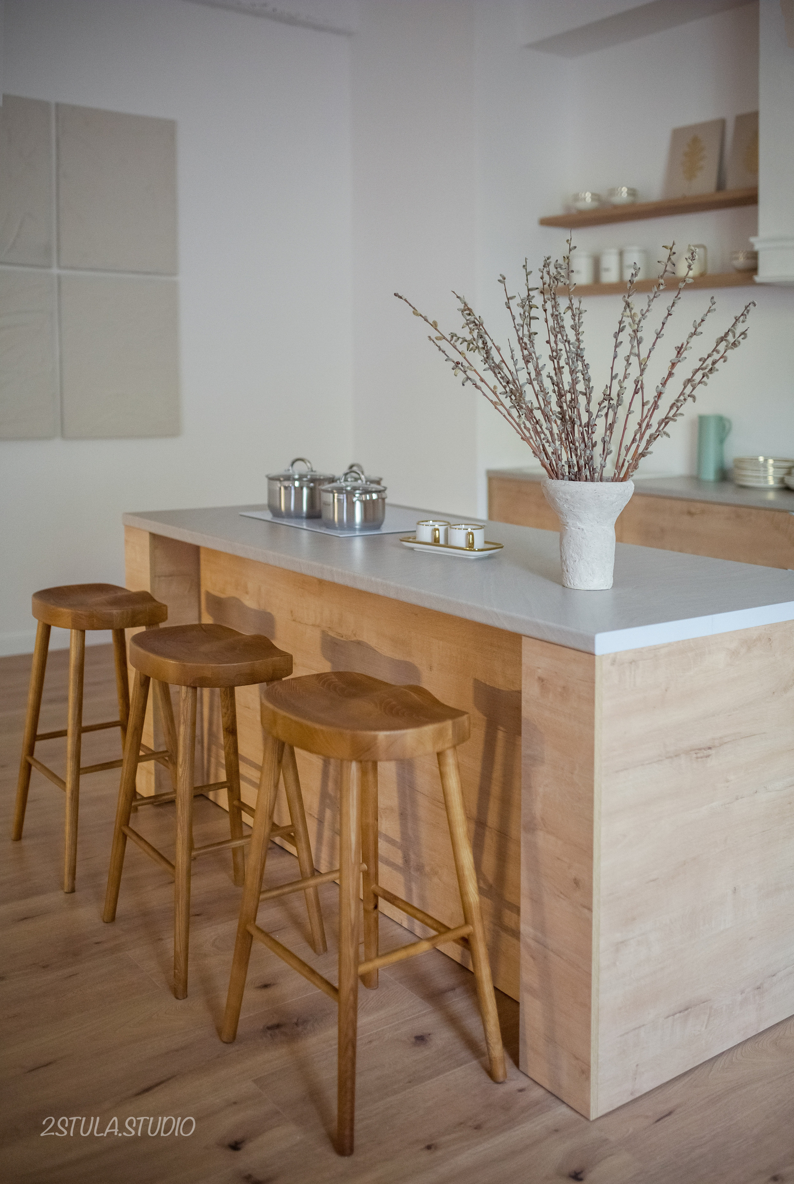 Кухня зал на Радостовца 72/1. Фотостудия Алматы — 2 Stula.Studio | Аренда залов