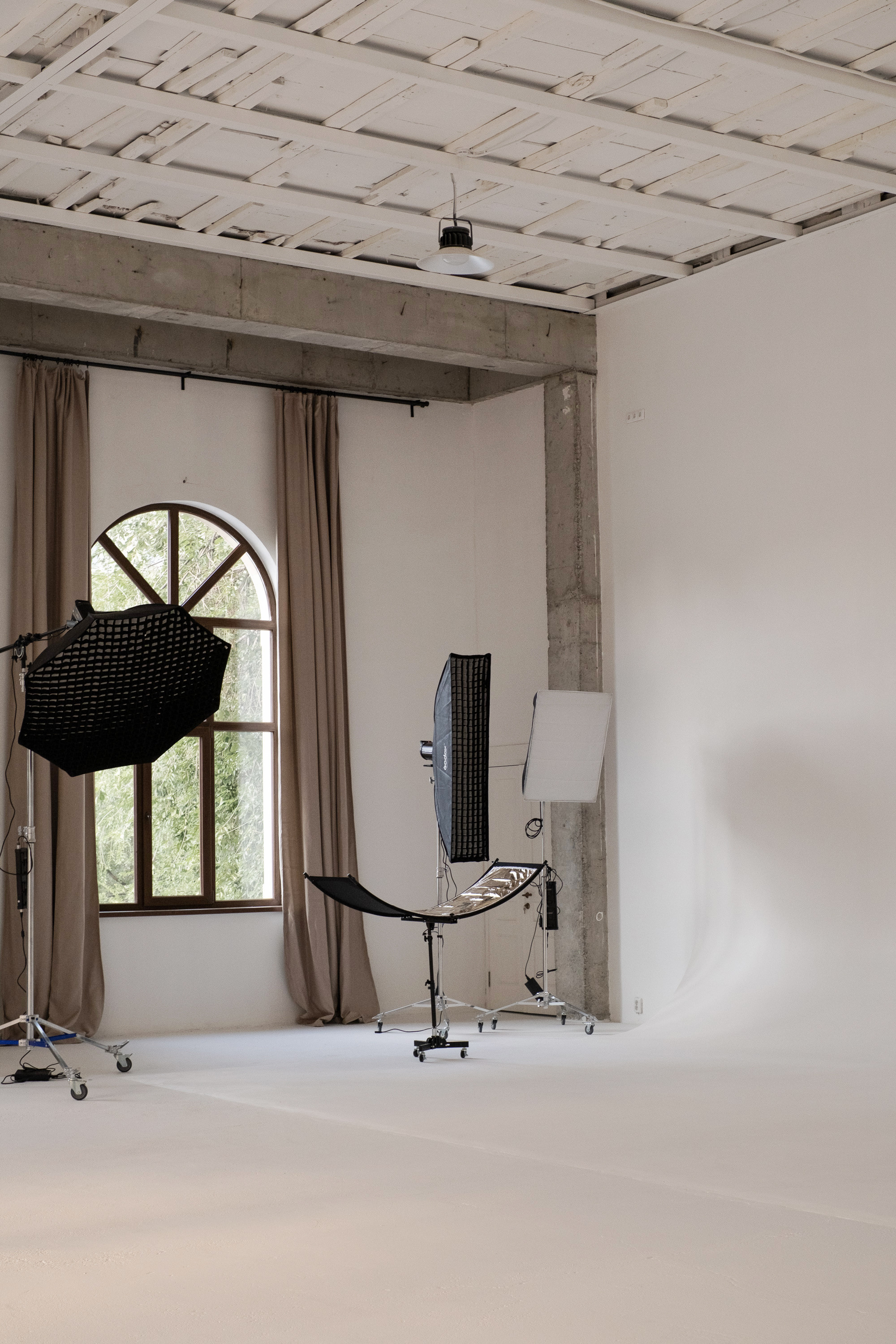 Фотостудия Алматы зал Лайтрум. Фотостудия Алматы — 2 Stula.Studio | Аренда залов