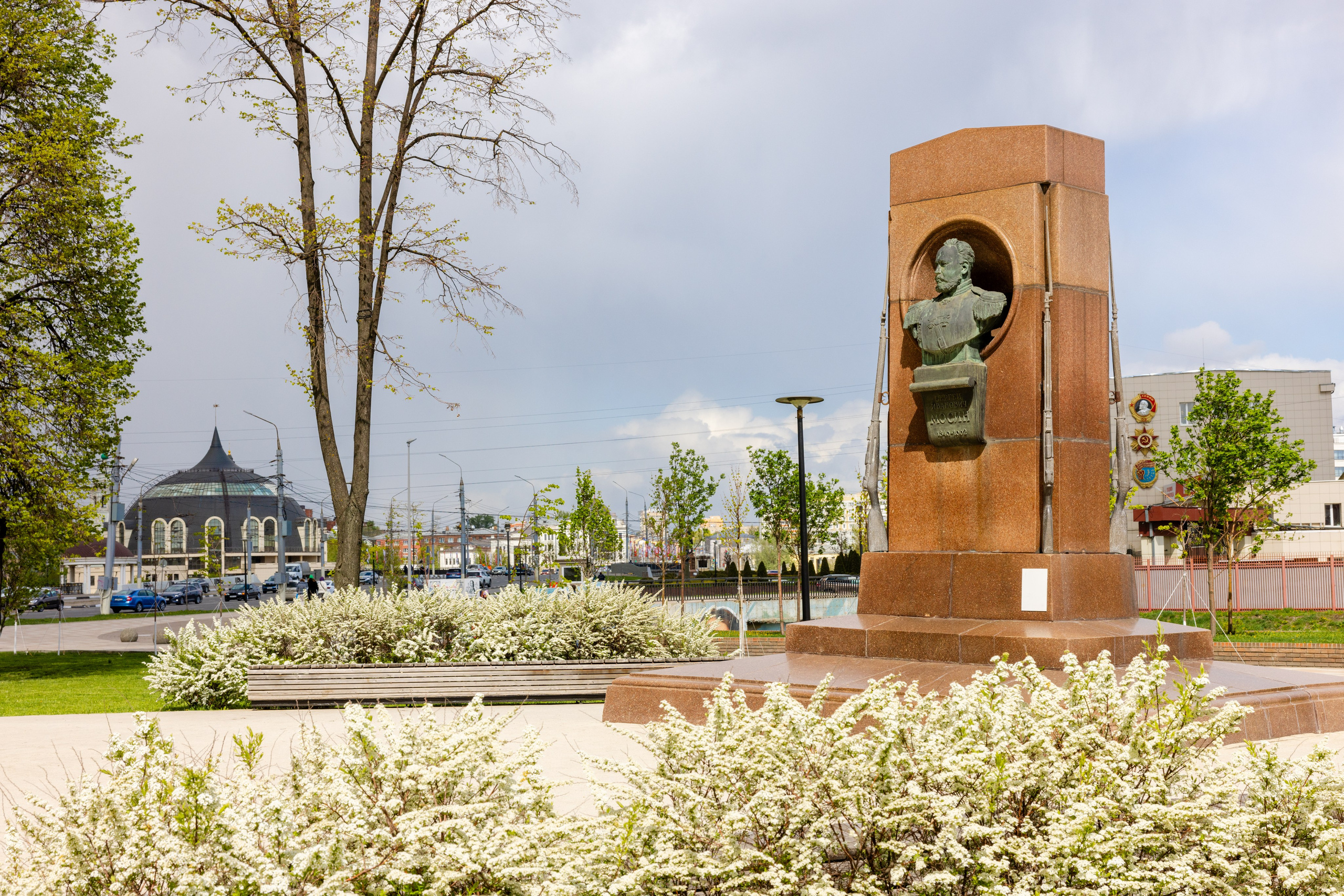 Памятник Мосину. Фотограф в Туле Крупский АнДРей. Фотостудия «КАДР71» в Туле