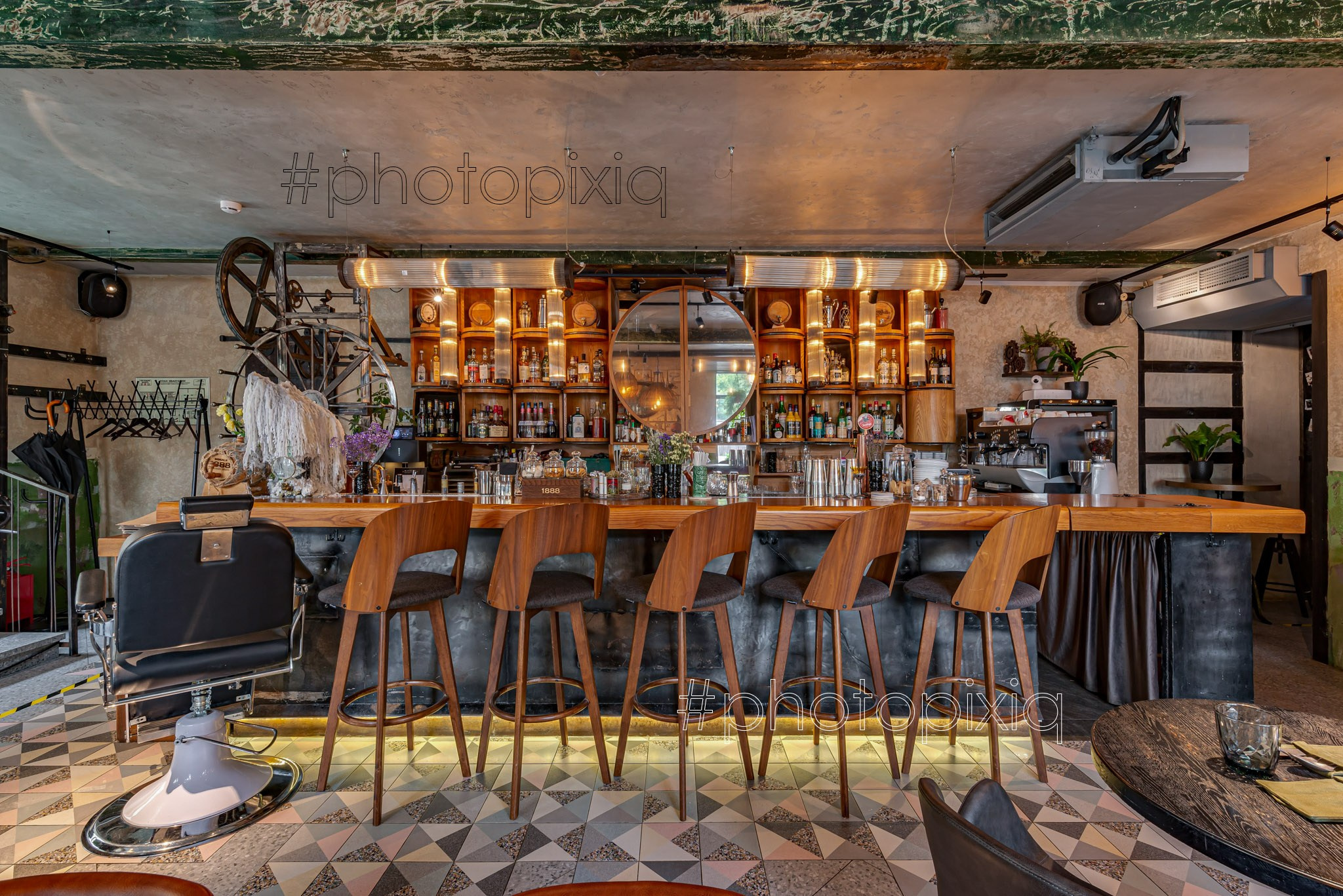 Интерьерная съёмка бара Masters & Margaritas на Маяковской. Интерьерная съёмка и виртуальные туры — Интерьерный фотограф Кузнецов Сергей (photopixiq)