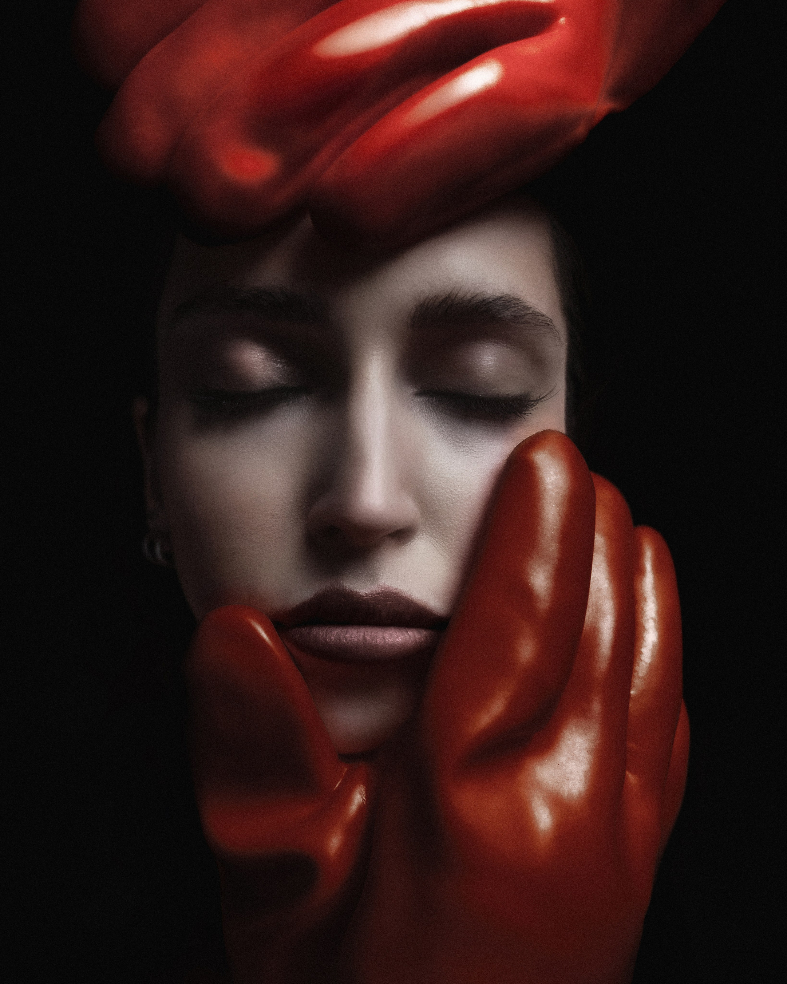 Red gloves. Фотограф в Москве — Кирилл Чувальский