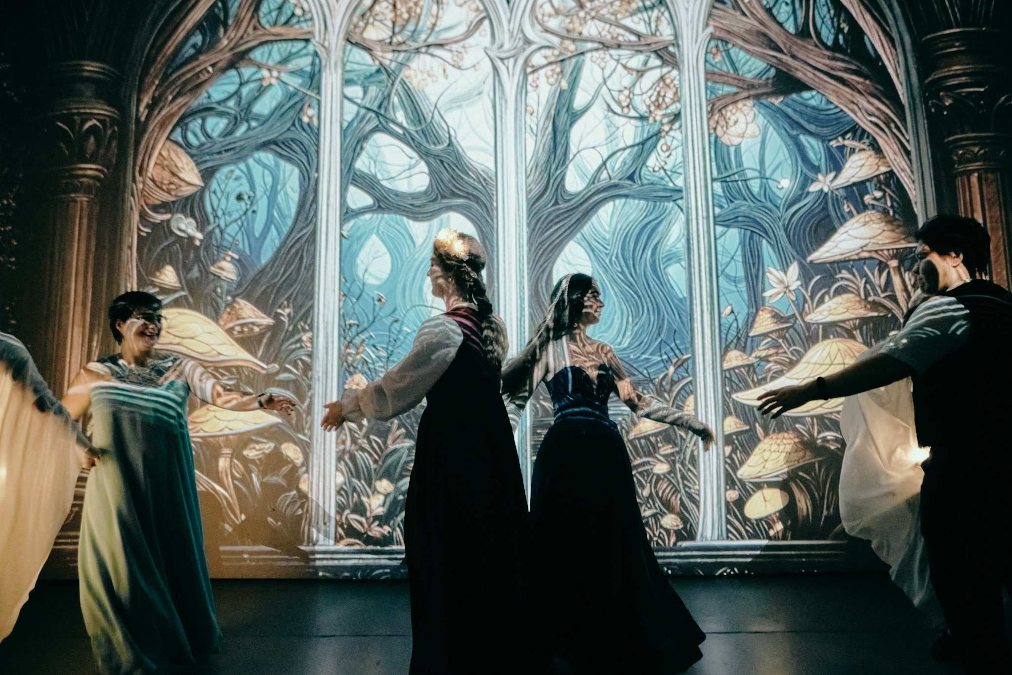 Ночь в холмах | Иммерсивный бал. Фотограф Аннё| Москва